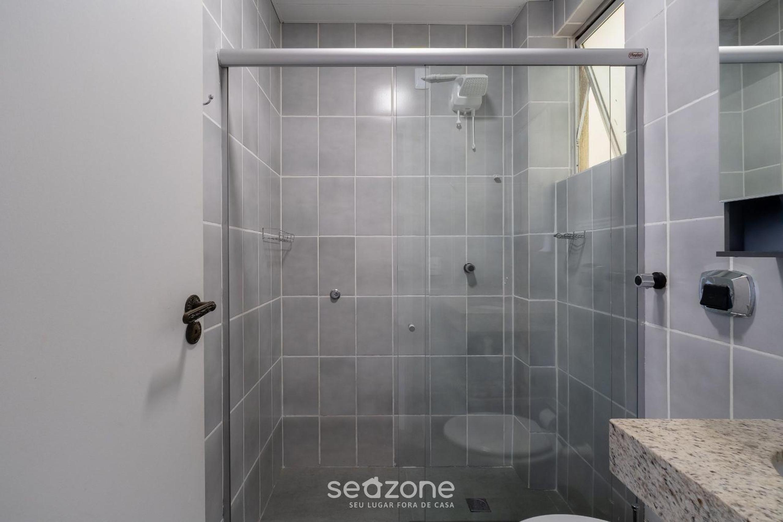 1 Bedroom Apartment 650 m from the Beach FAH0205