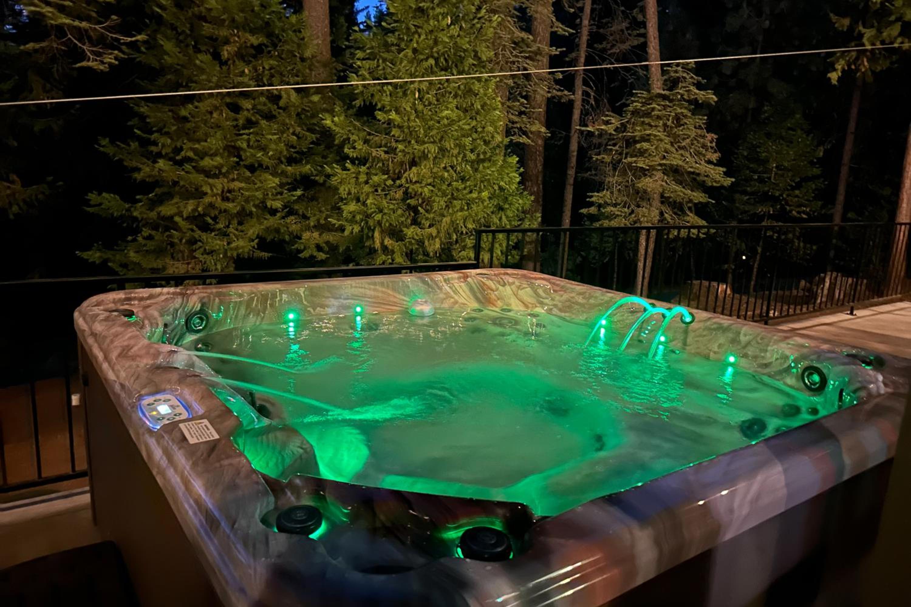 Hot Tub, Game Room and Home Gym Serene Arnold Gem