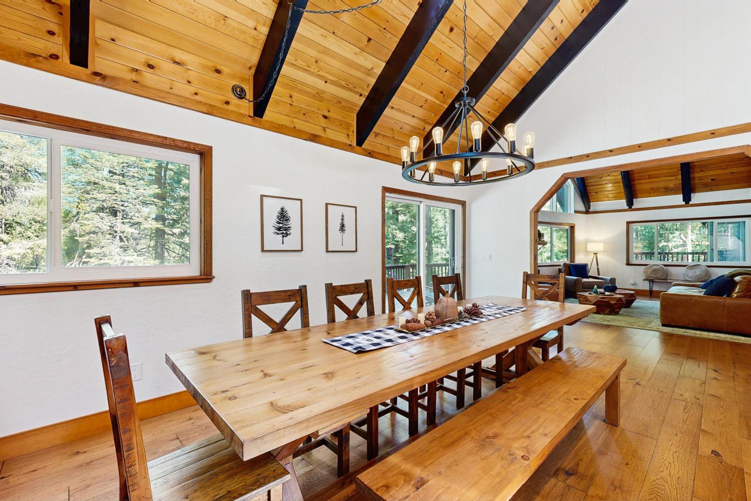 Hot Tub, Game Room and Home Gym Serene Arnold Gem