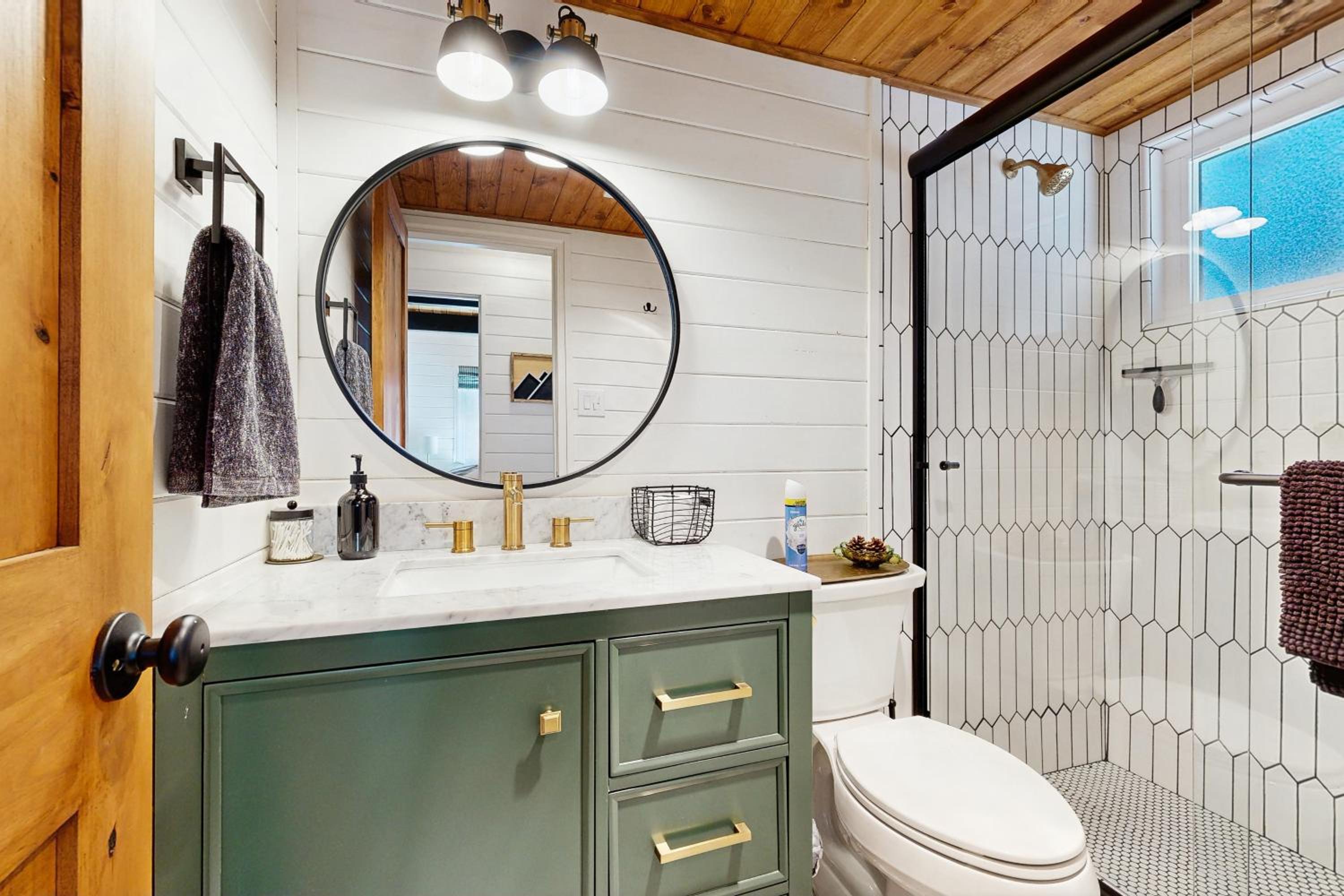 Hot Tub, Game Room and Home Gym Serene Arnold Gem