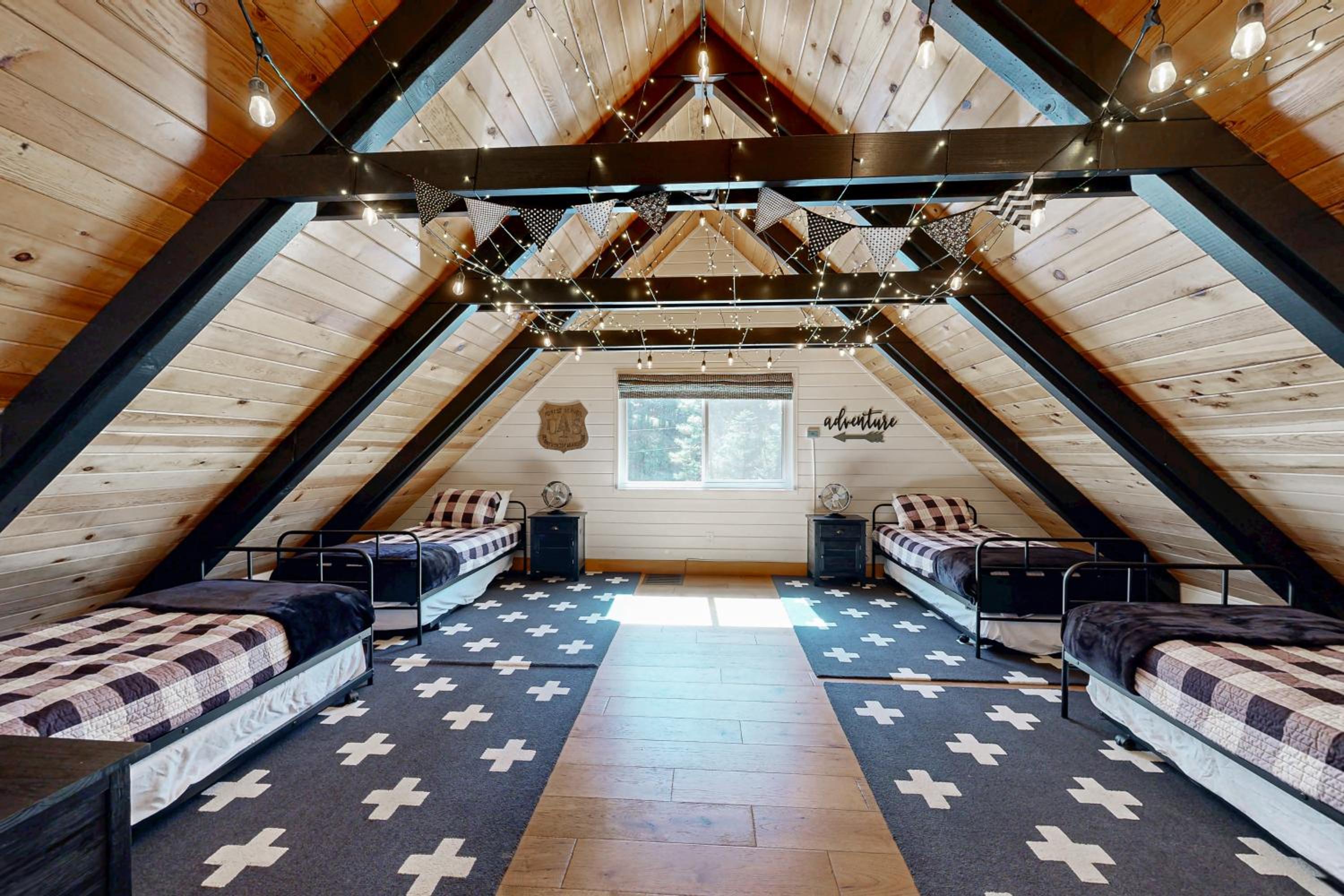 Hot Tub, Game Room and Home Gym Serene Arnold Gem