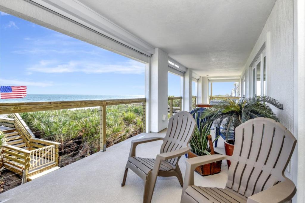 The White House on Flagler Beach - All