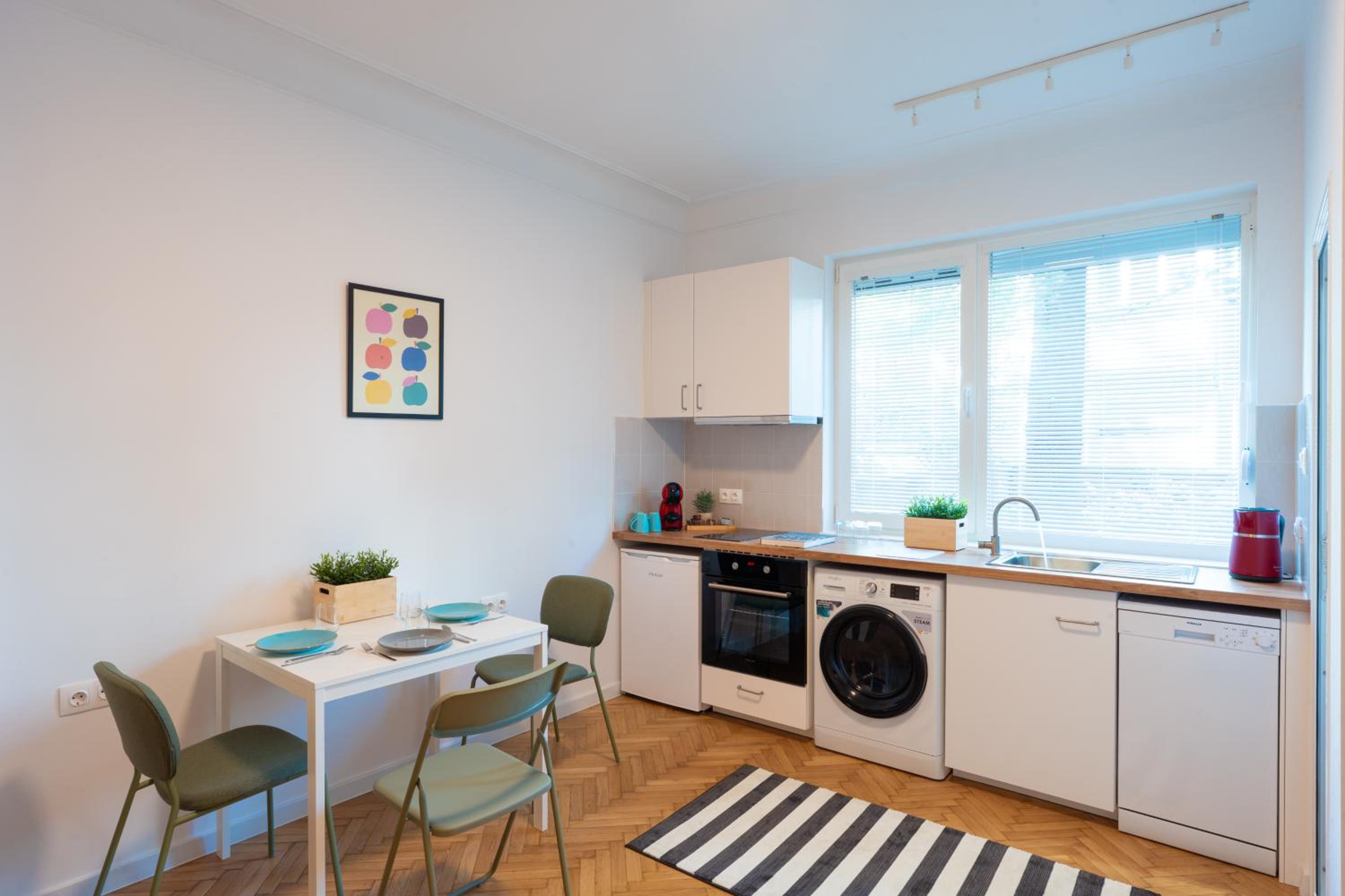 Starflat Gorgeous central apartment next to NDK