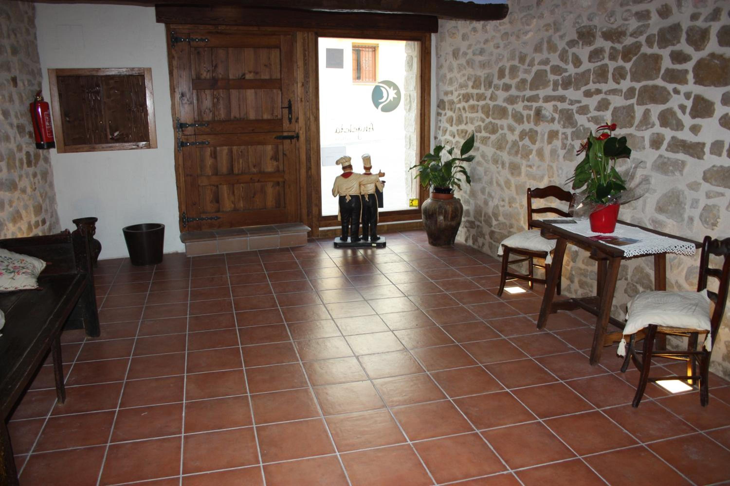Photo 18