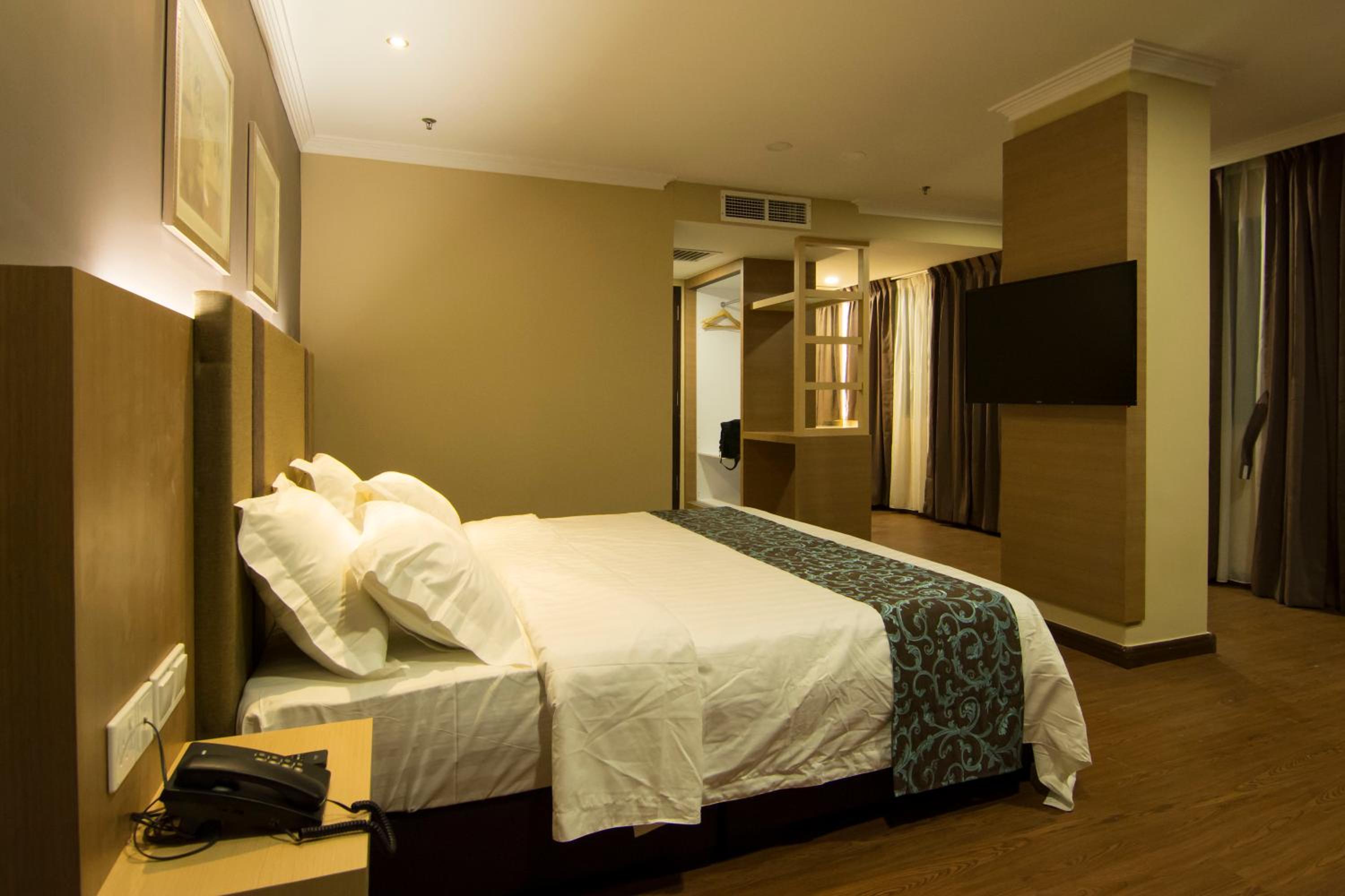 Hotel Anika Kluang photo 1