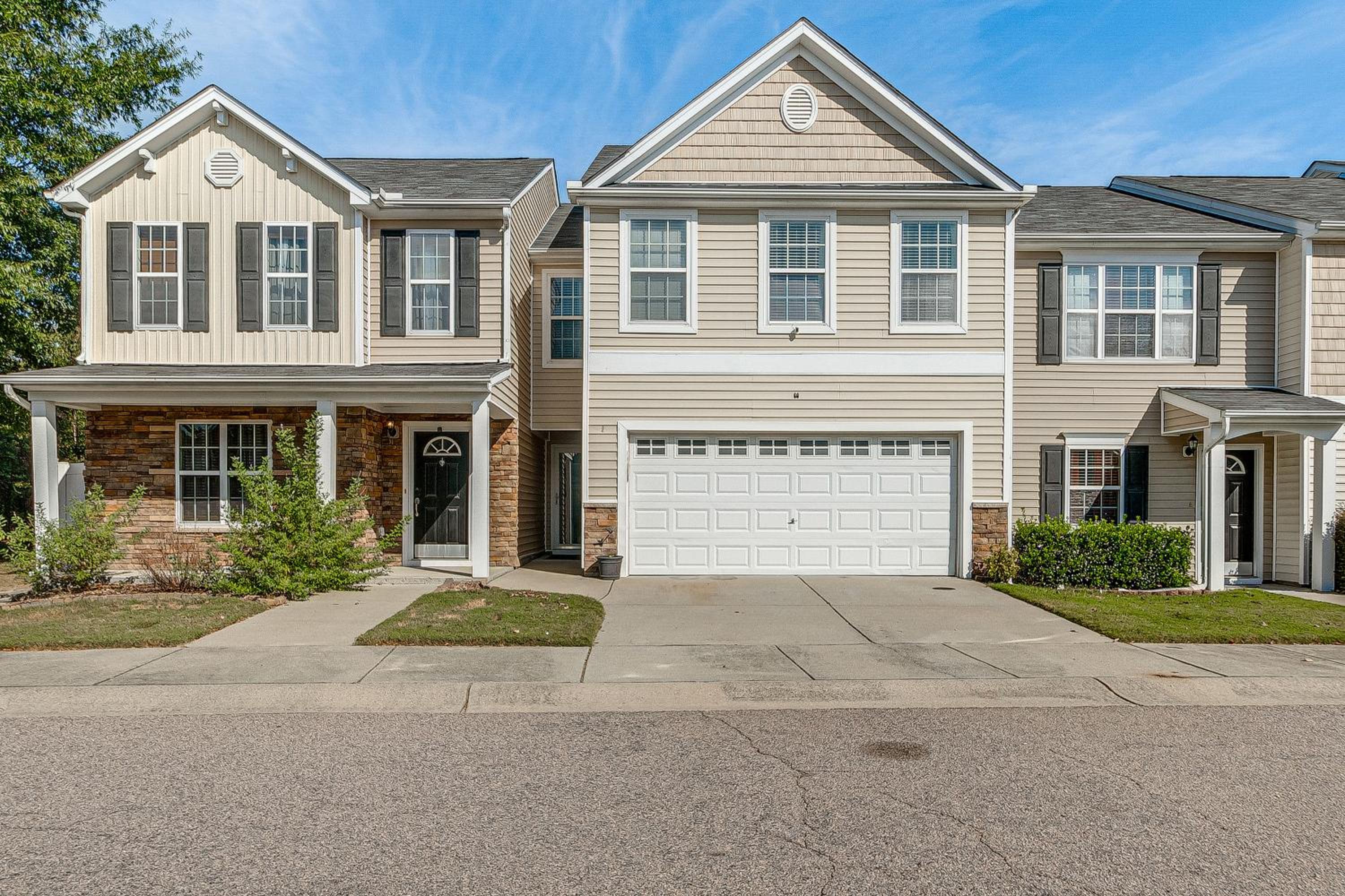 Centrally Located Raleigh Townhome with Pool Access