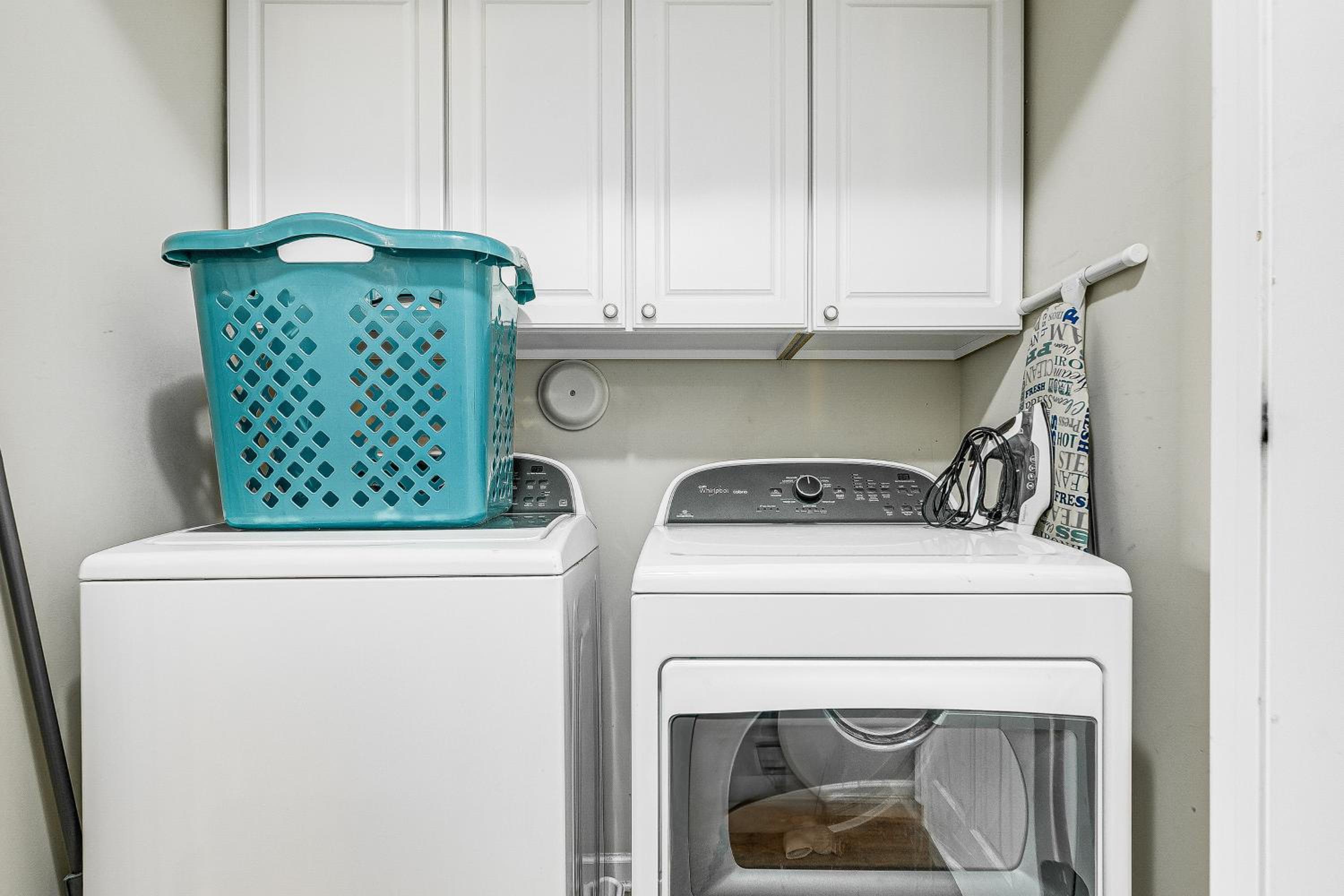 Centrally Located Raleigh Townhome with Pool Access