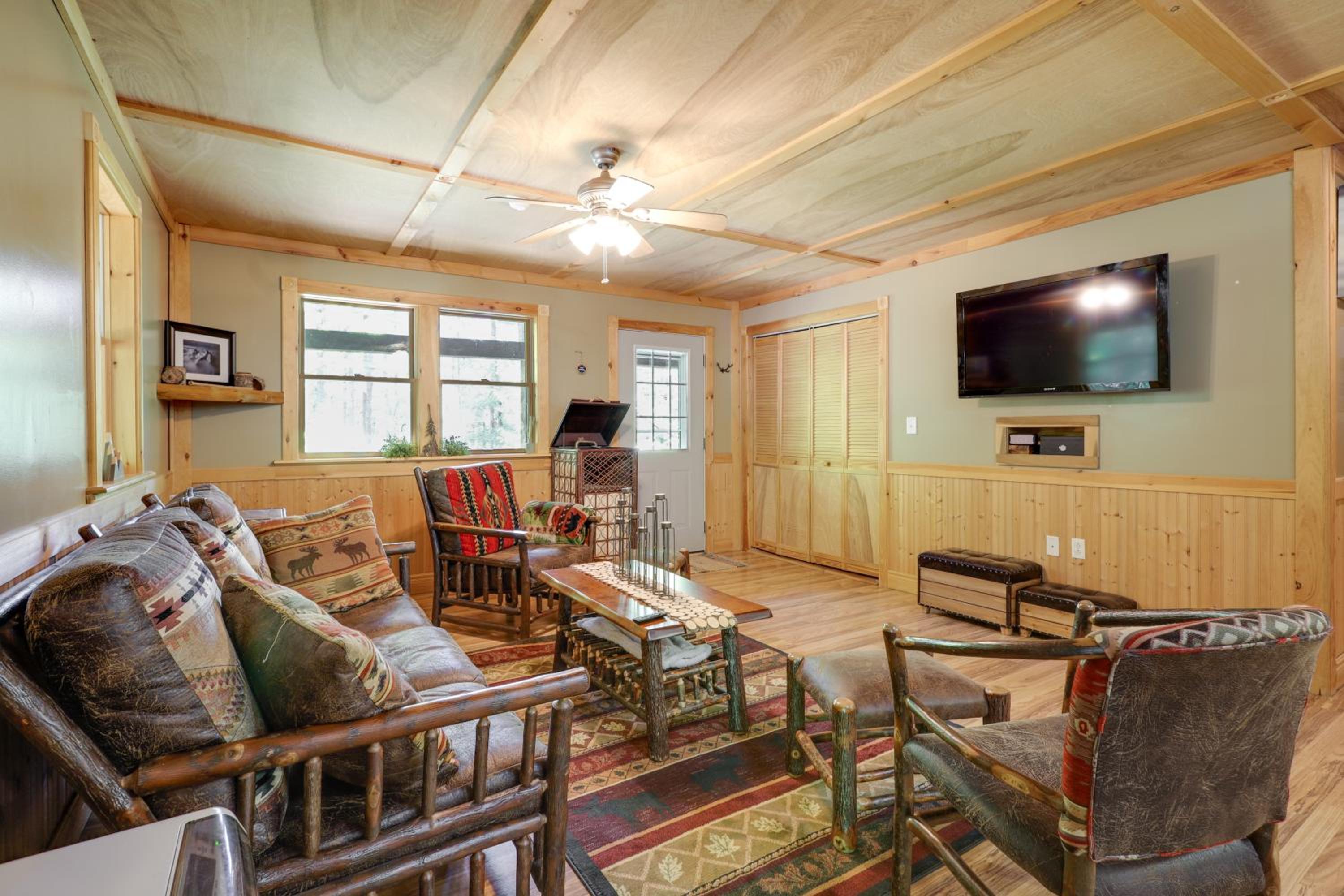 Game Room and Lake Access Wooded Retreat in Jay
