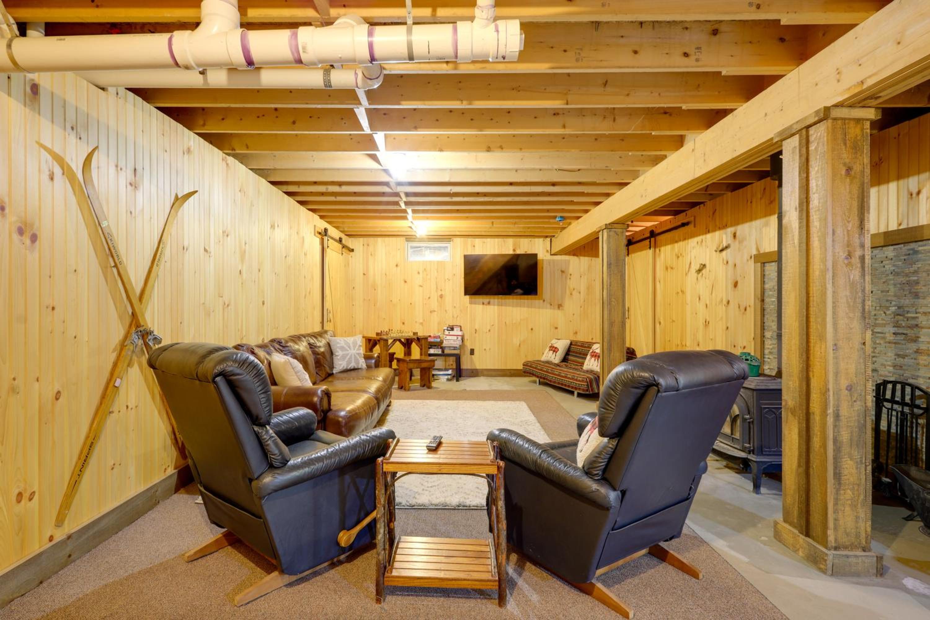 Game Room and Lake Access Wooded Retreat in Jay
