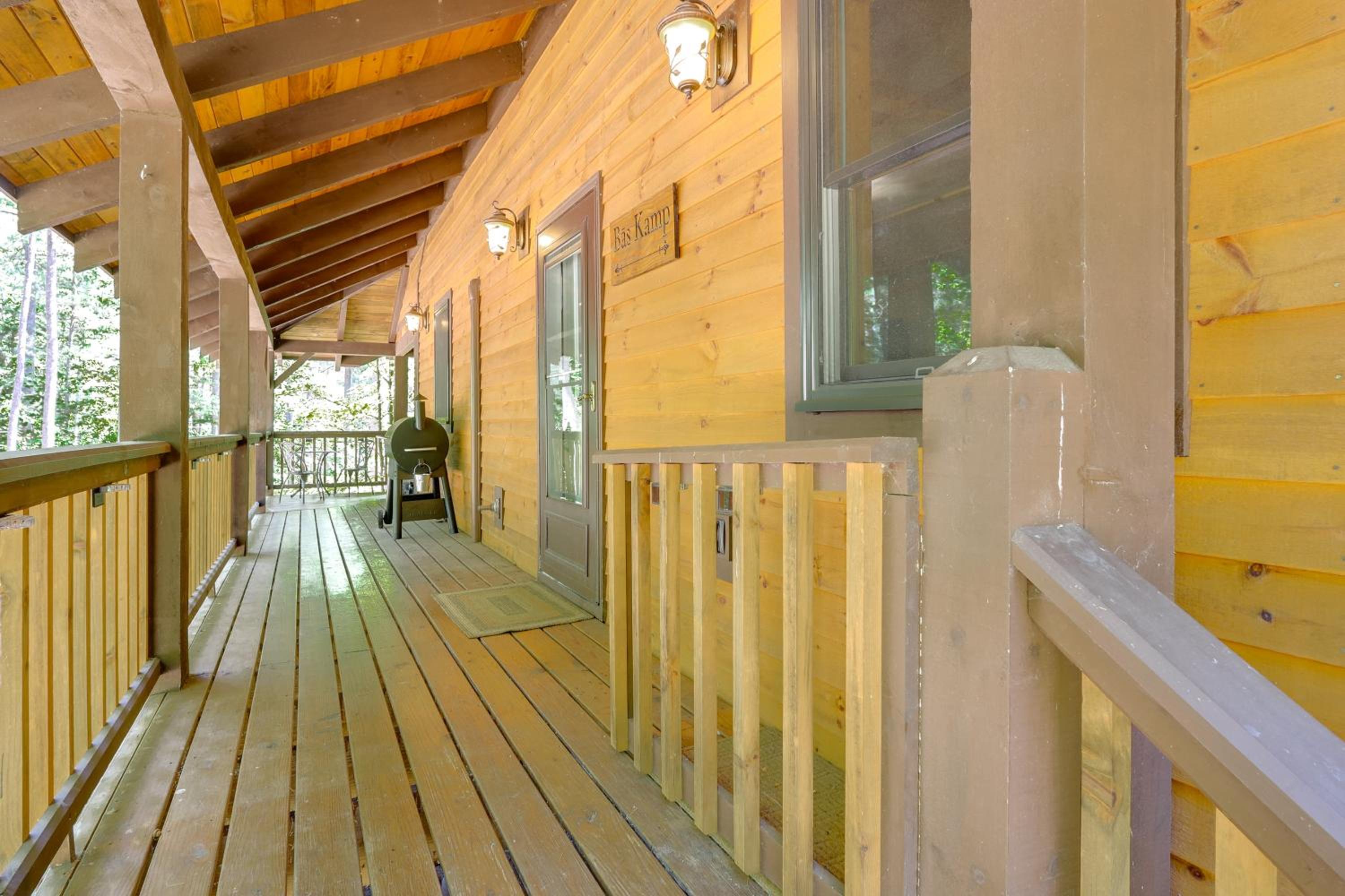 Game Room and Lake Access Wooded Retreat in Jay