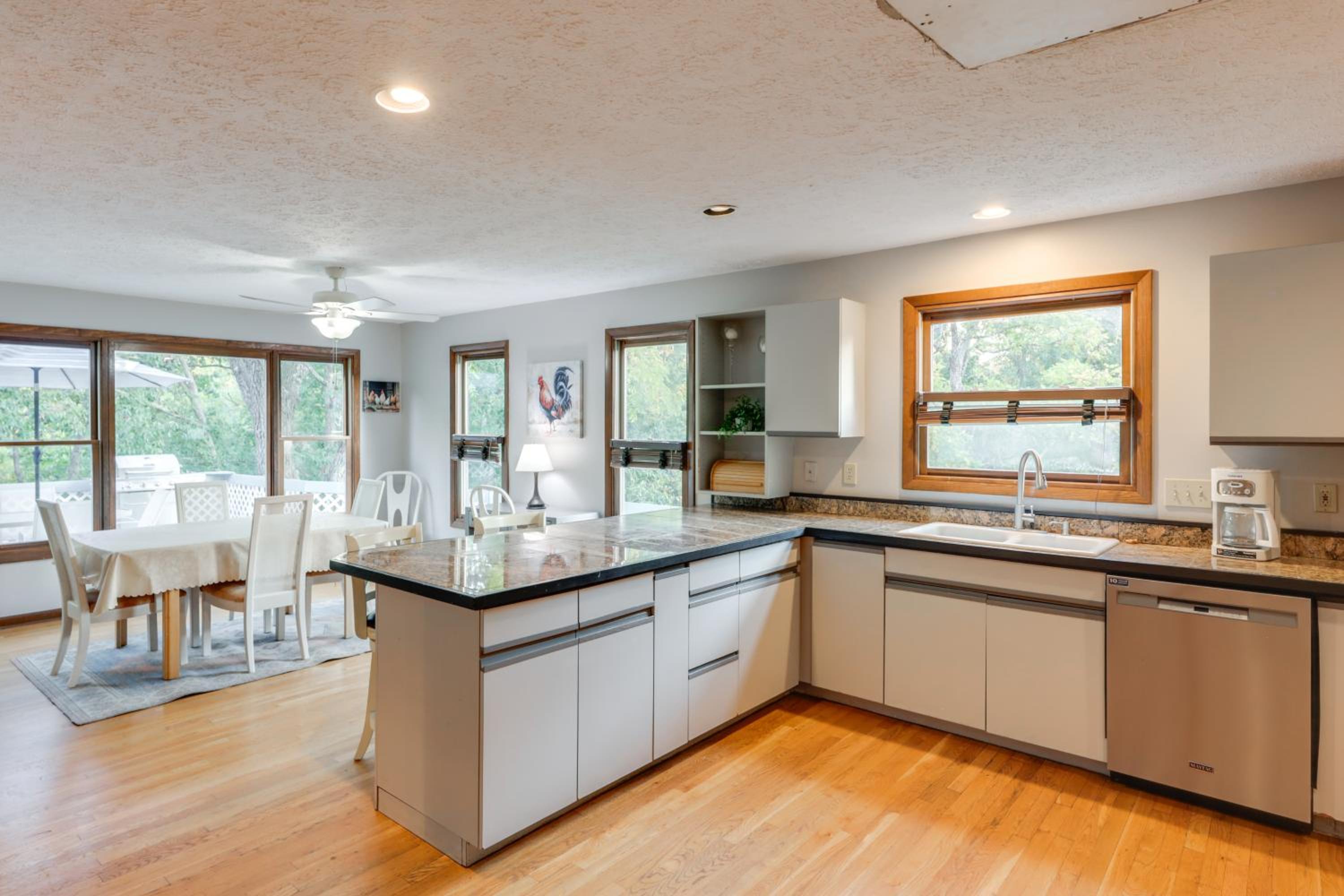 4 Mi to Dtwn Loveland Private Retreat with Decks