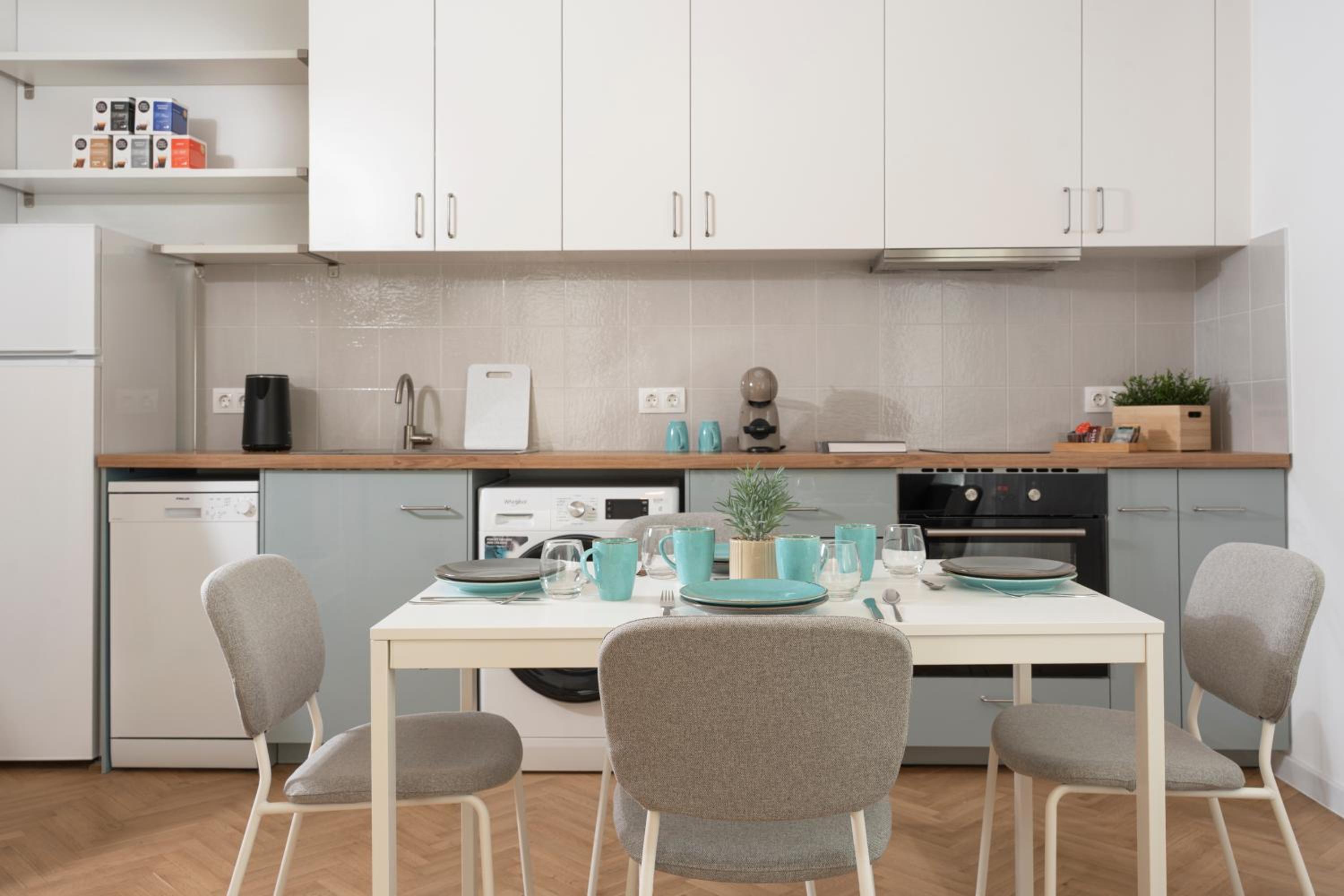 Starflat Gorgeous central apartment next to NDK