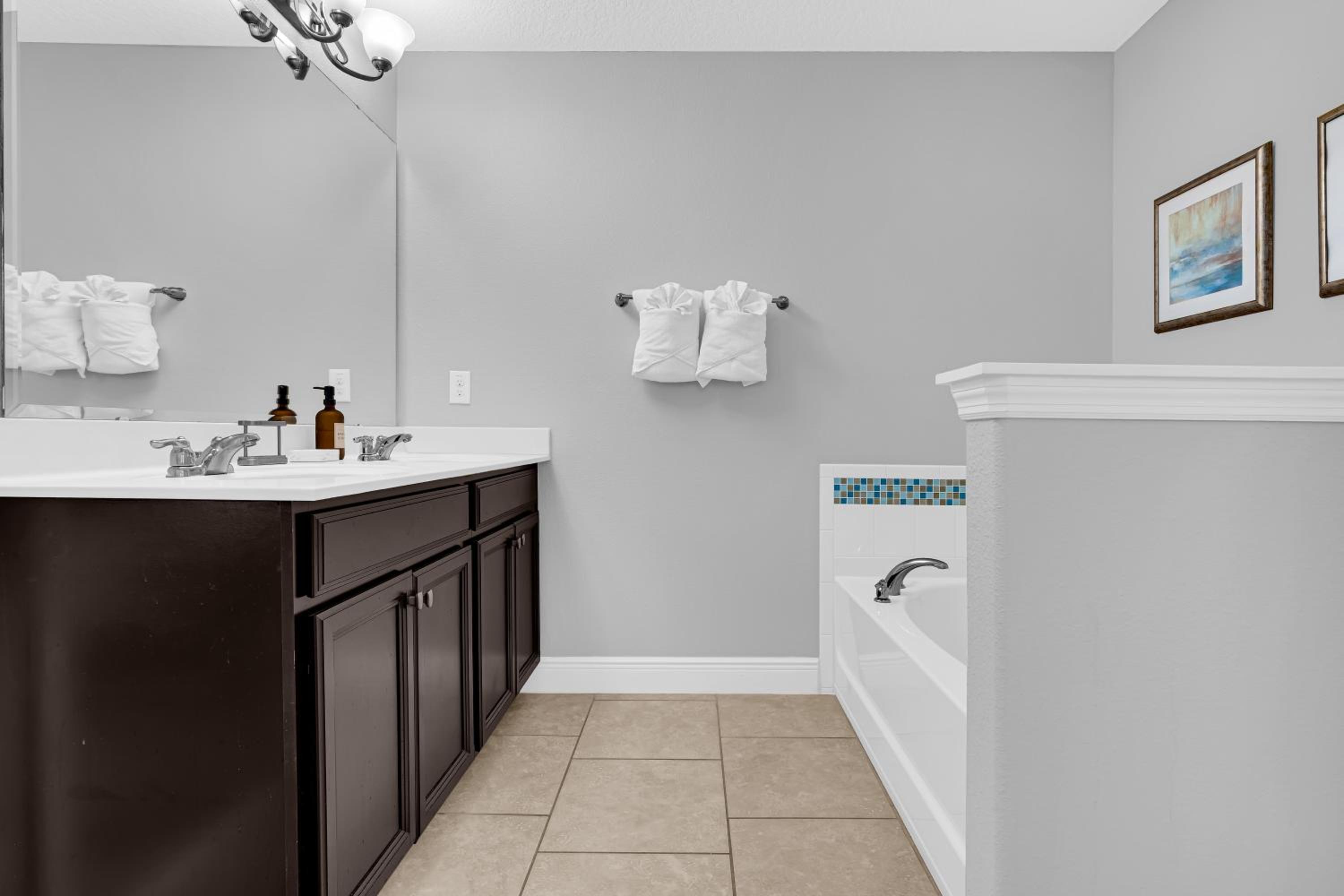 5BR Davenport Home with Pool and Private Hot Tub
