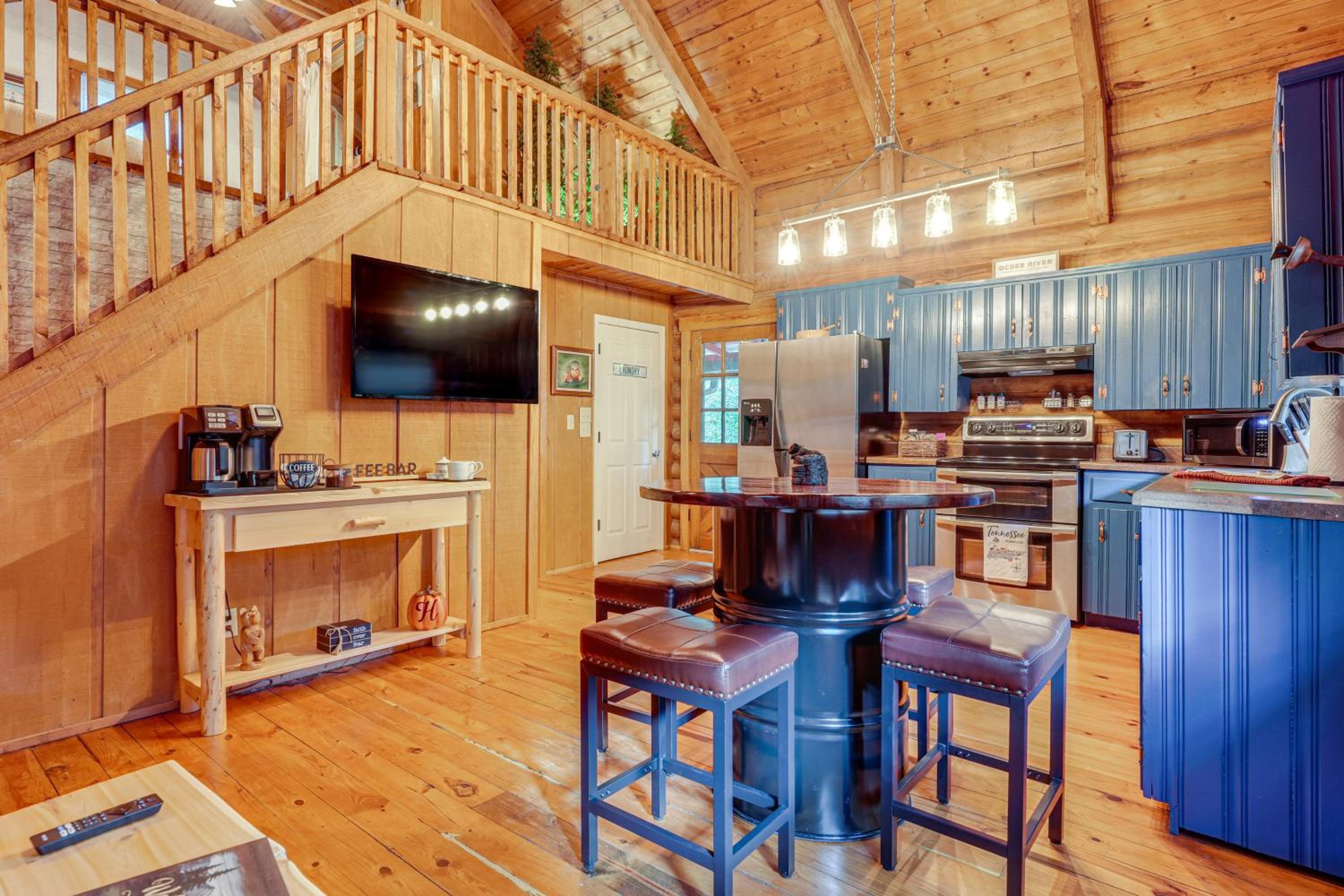 Soak in Hot Tub, Explore Outdoors Cleveland Cabin