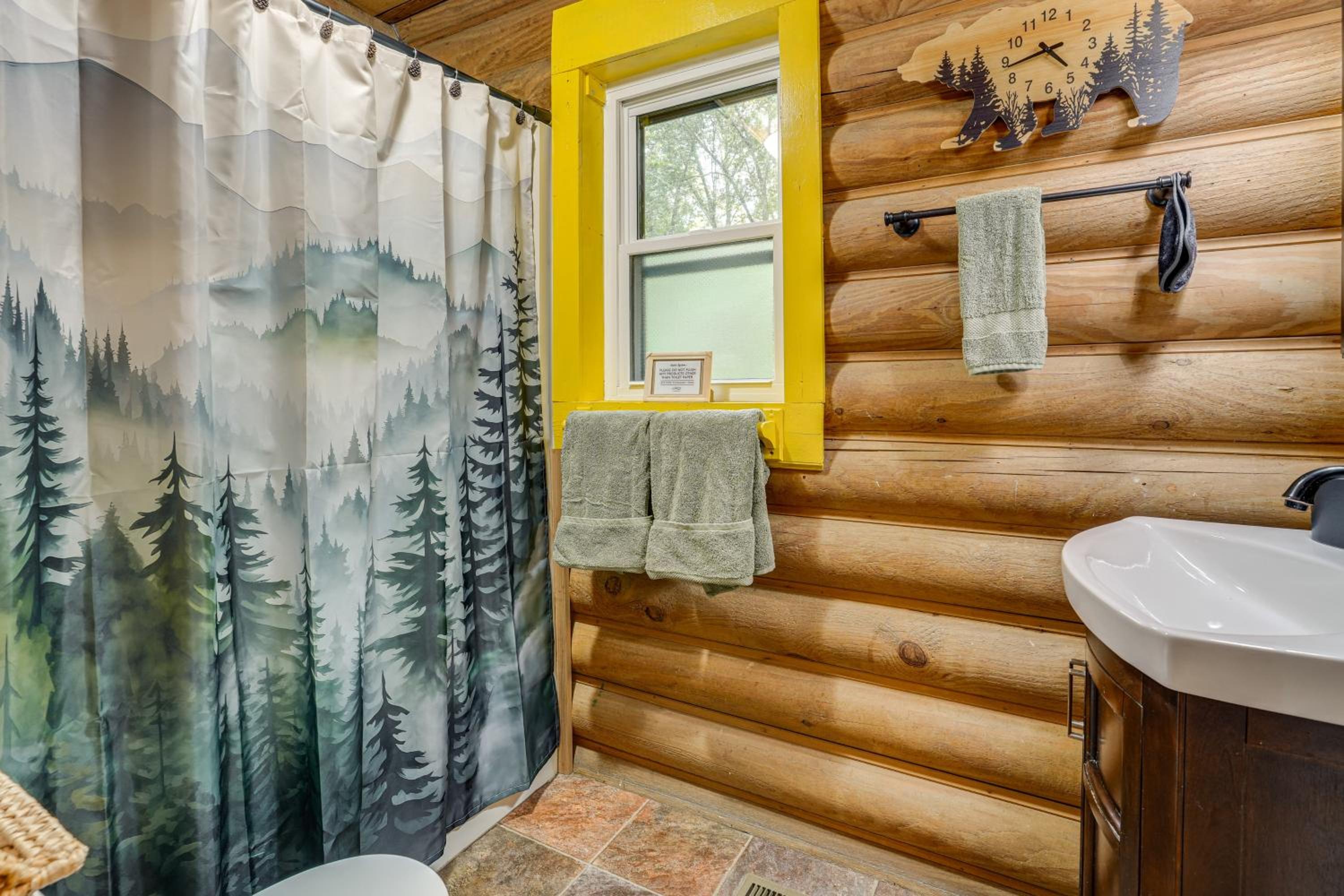 Soak in Hot Tub, Explore Outdoors Cleveland Cabin