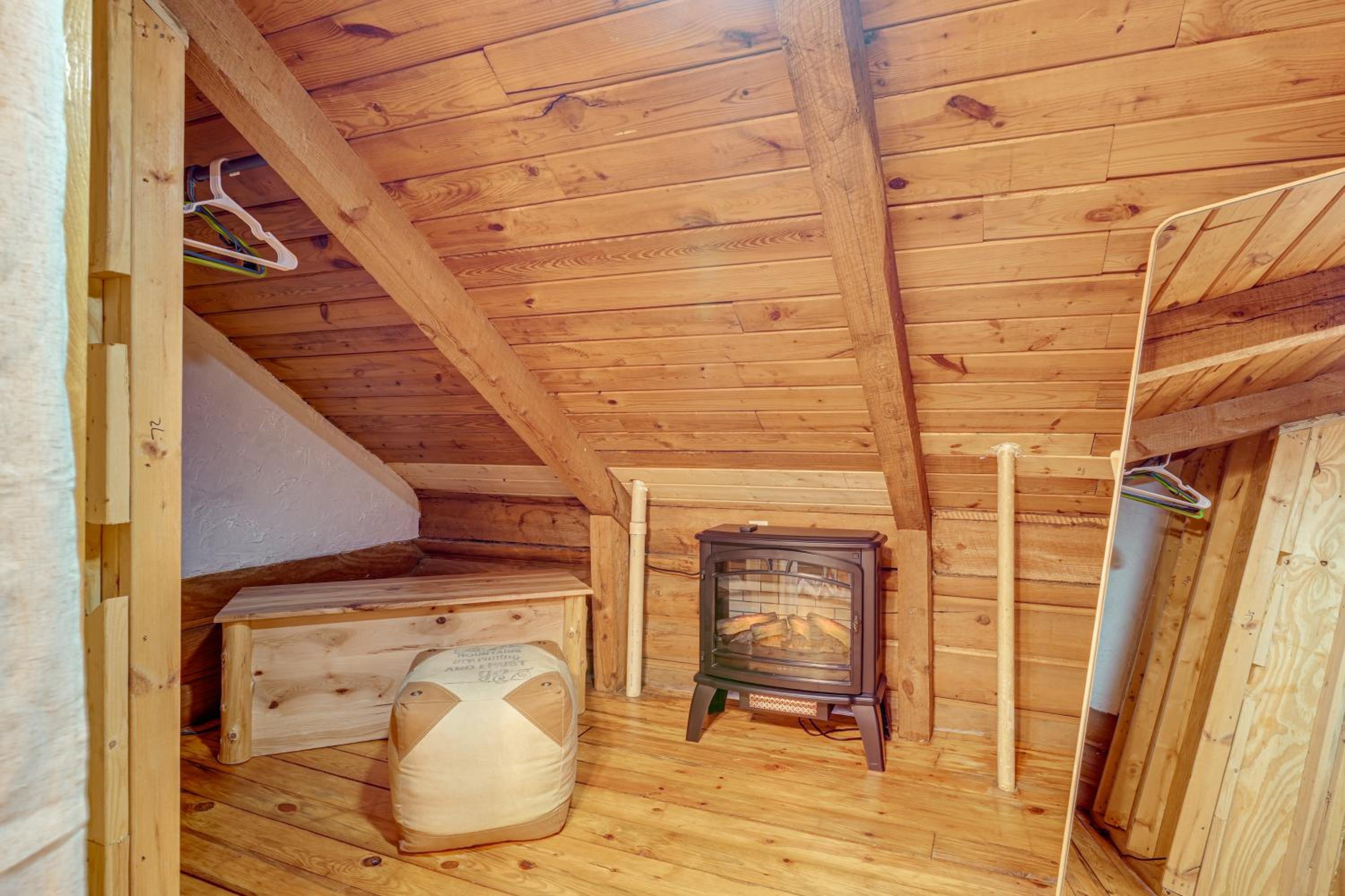 Soak in Hot Tub, Explore Outdoors Cleveland Cabin