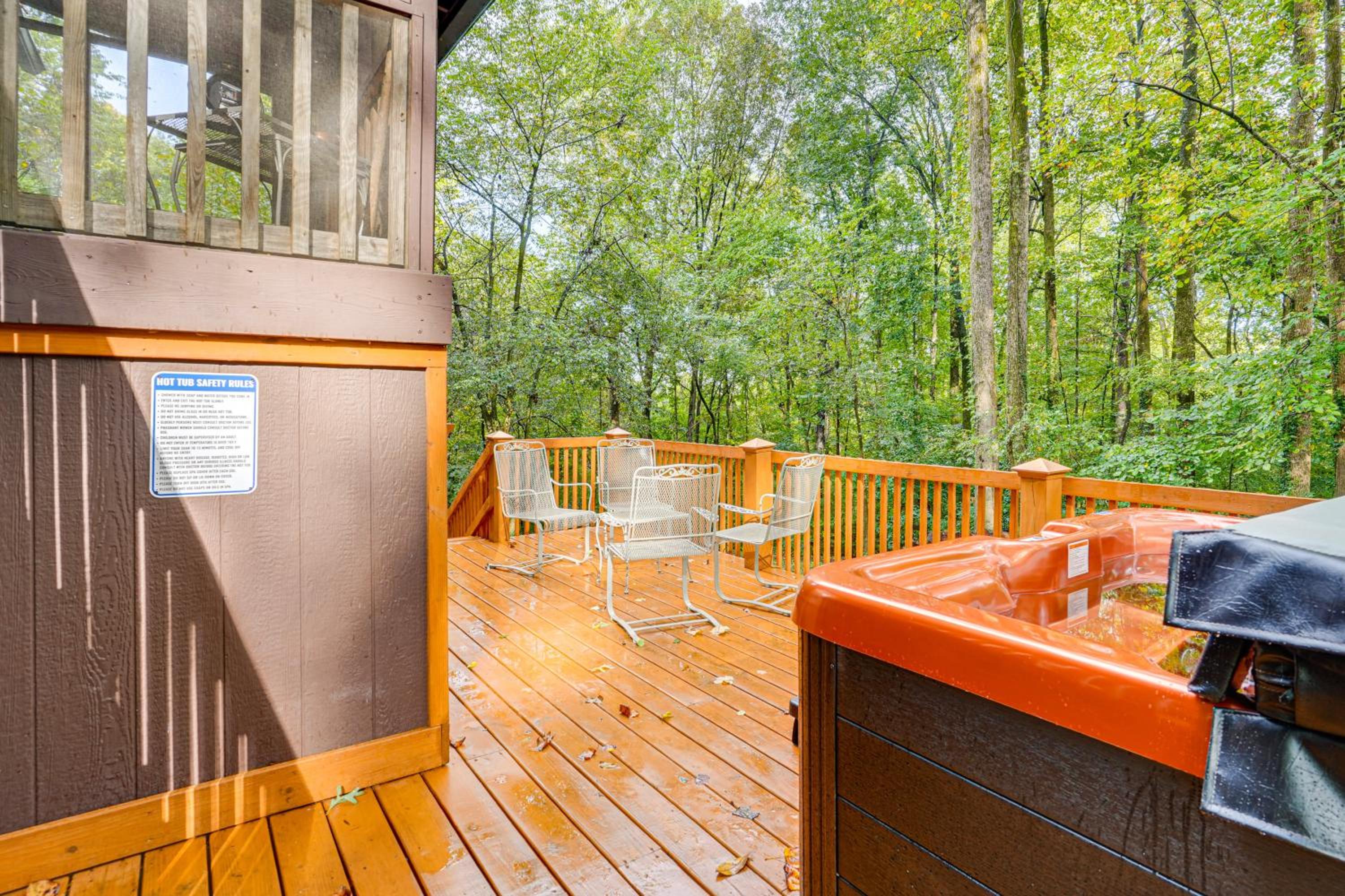 Soak in Hot Tub, Explore Outdoors Cleveland Cabin