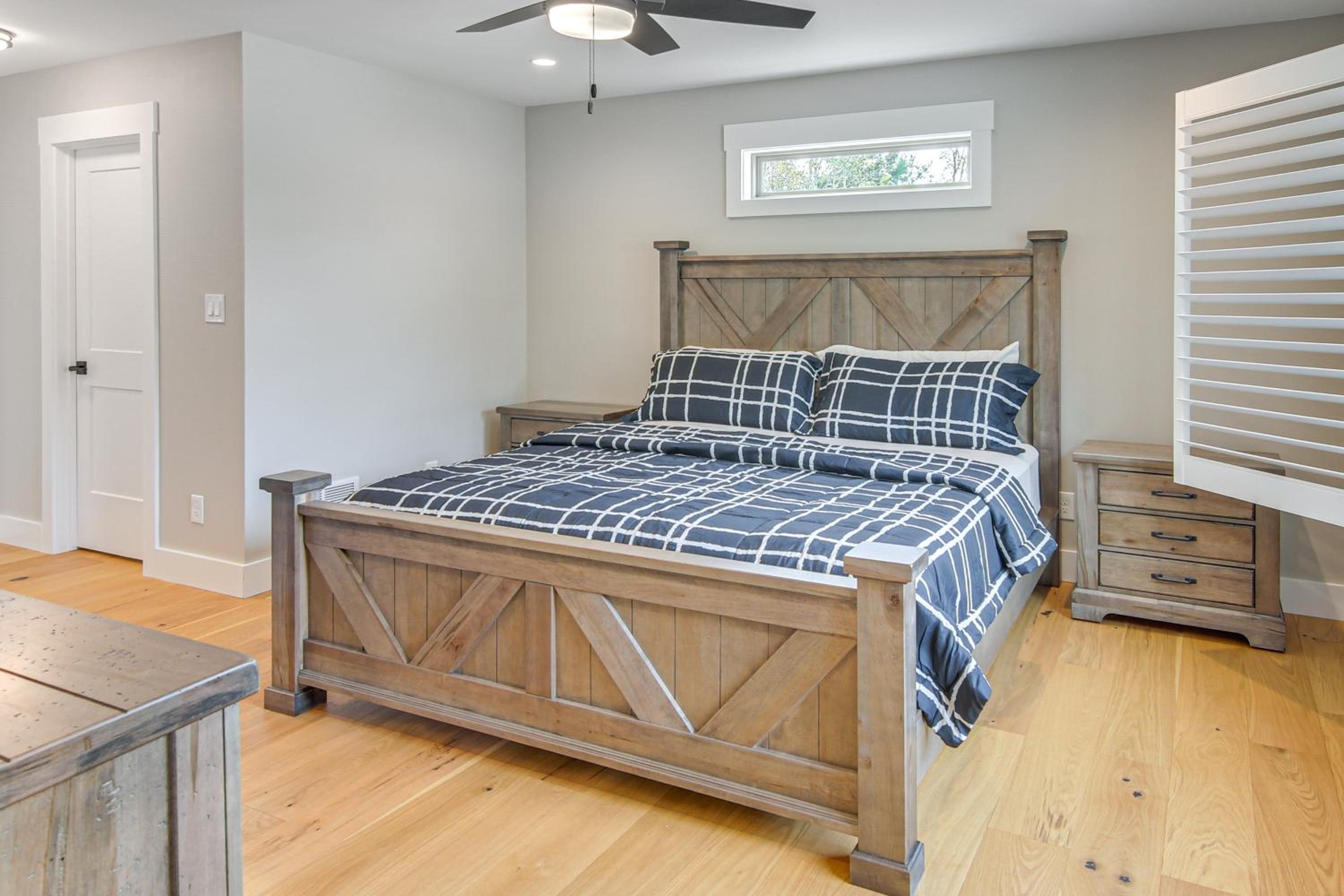 5 Mi to Dtwn, Stunning Views Weaverville Retreat!