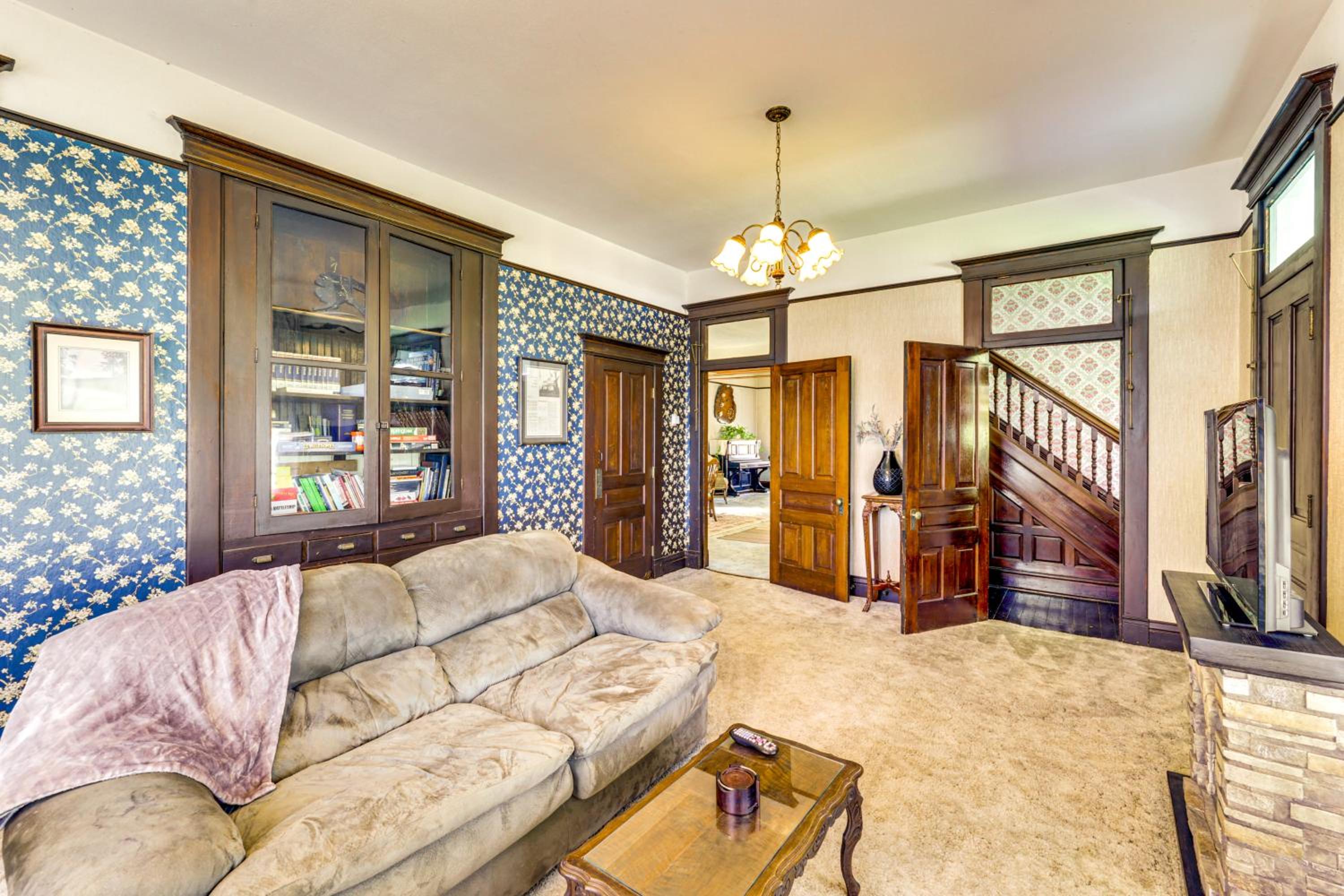 2 Mi to River Historic Clarkston Home with Views!
