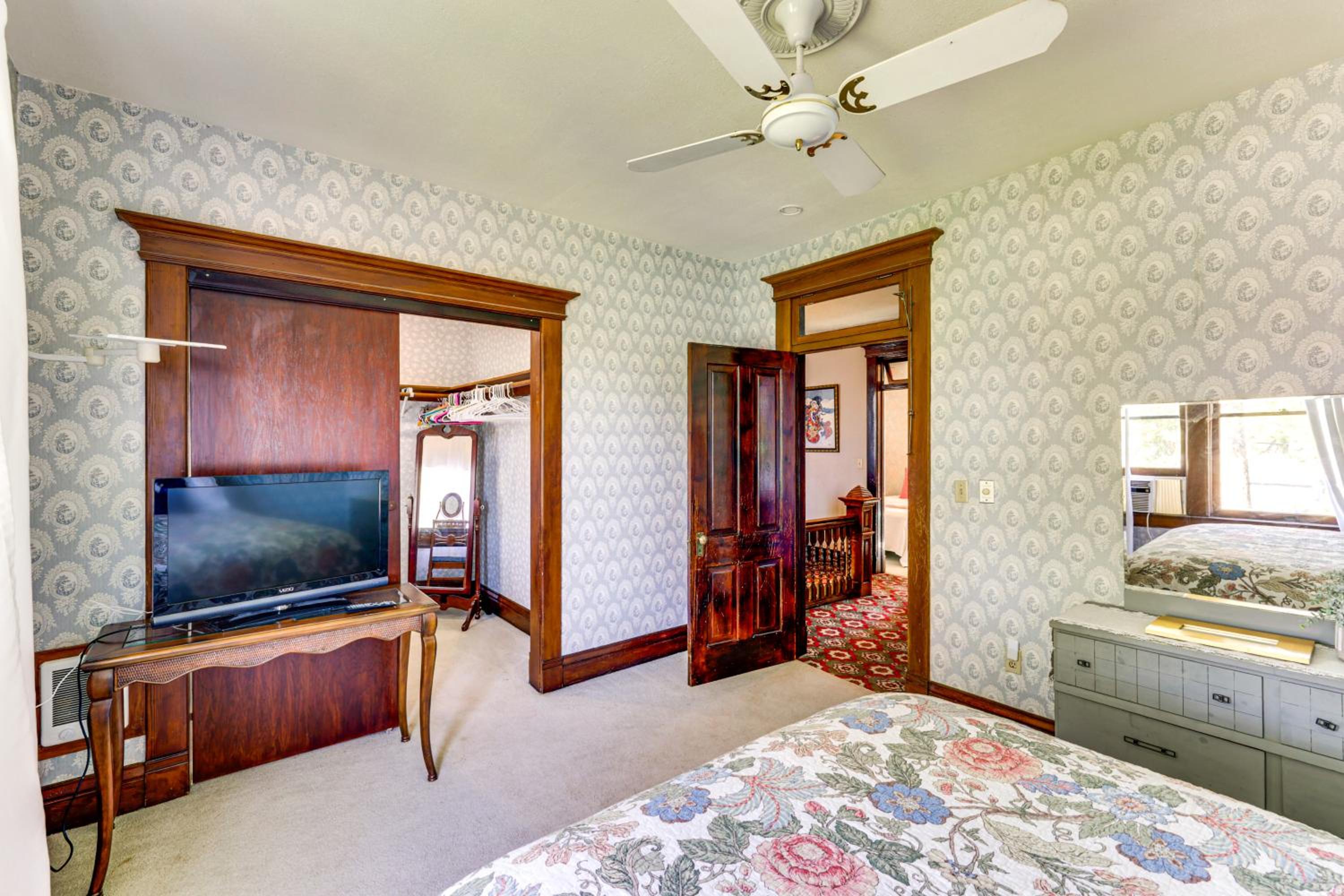 2 Mi to River Historic Clarkston Home with Views!