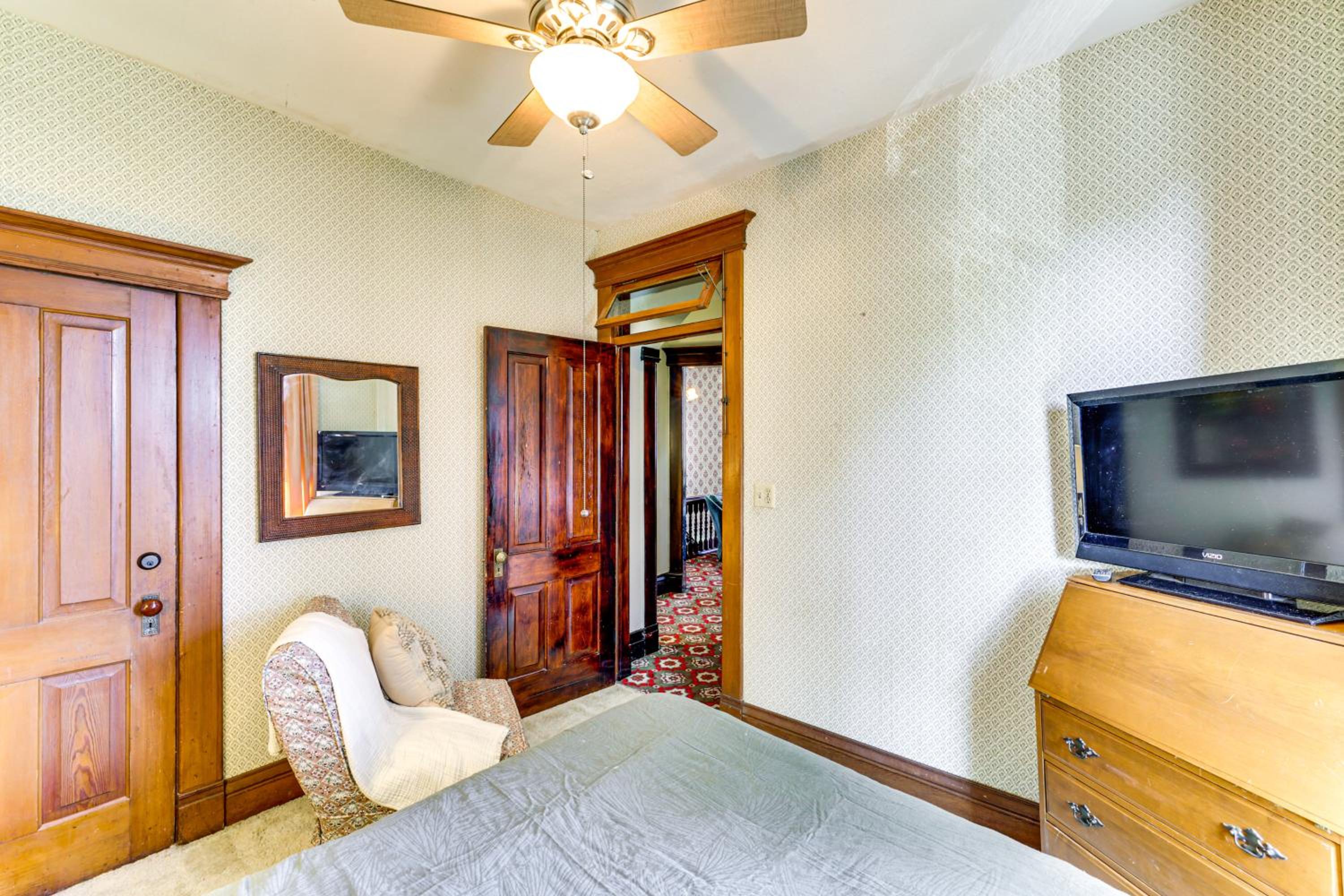 2 Mi to River Historic Clarkston Home with Views!