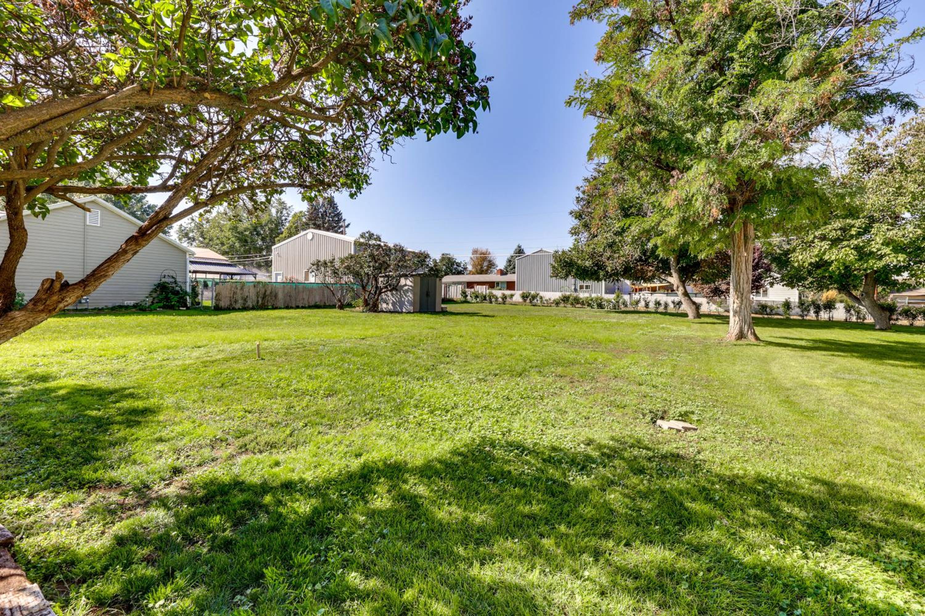 2 Mi to River Historic Clarkston Home with Views!