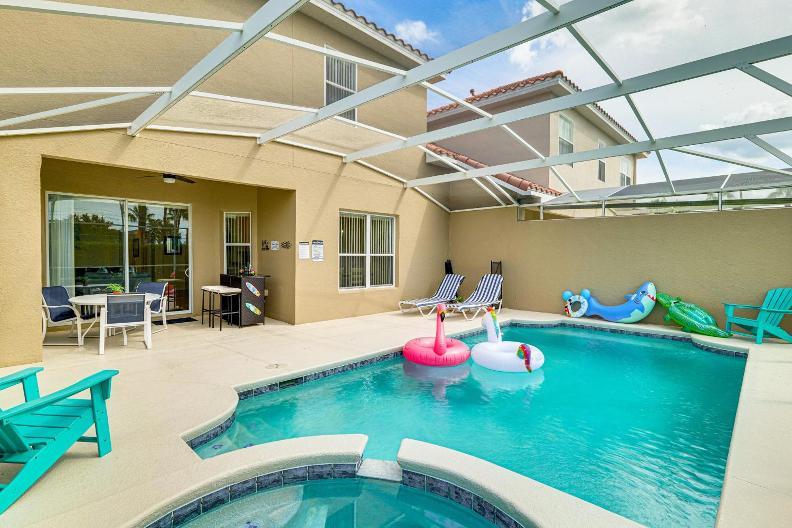 8 Mi to Disney! Paradise Found Villa with Games