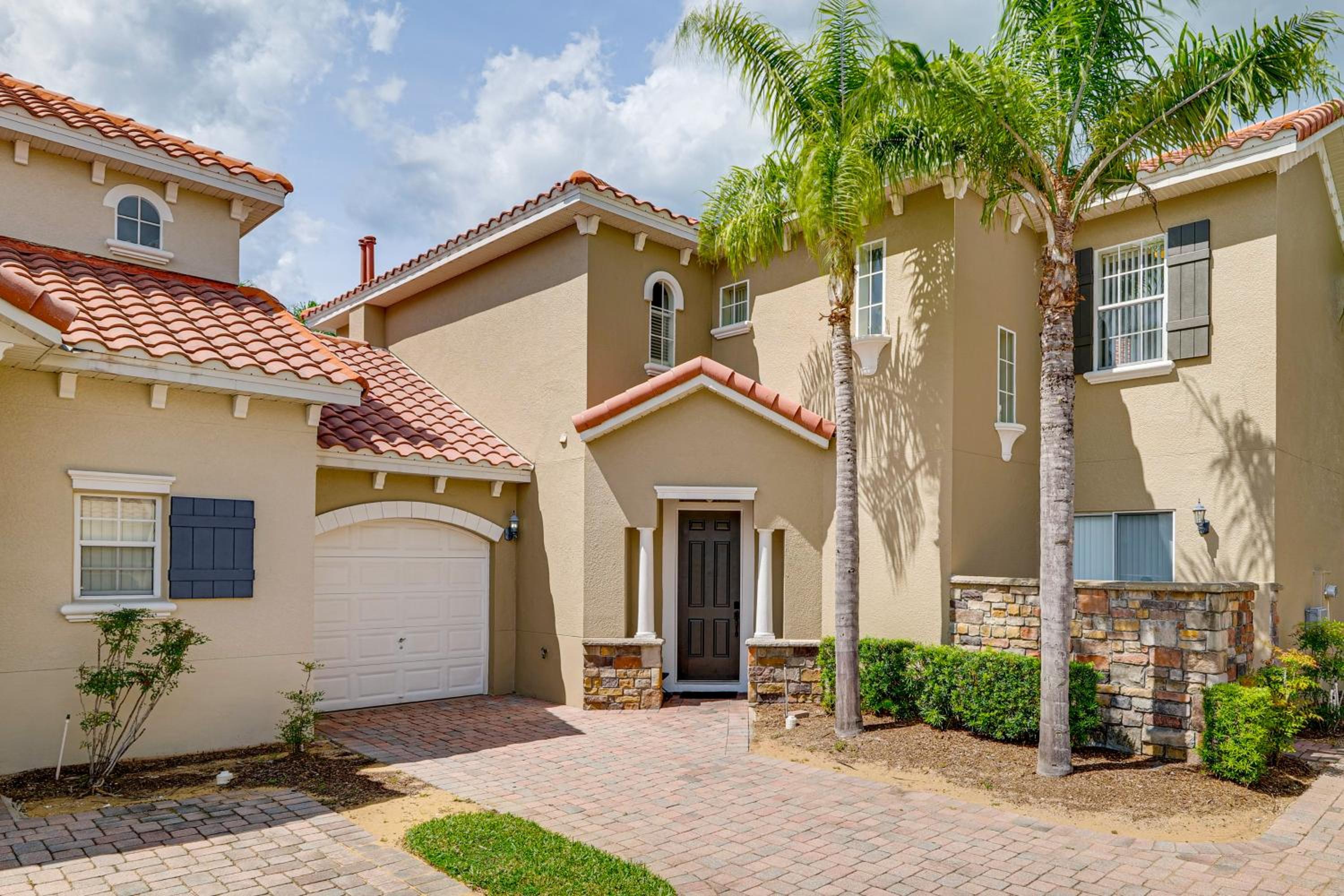 8 Mi to Disney! Paradise Found Villa with Games