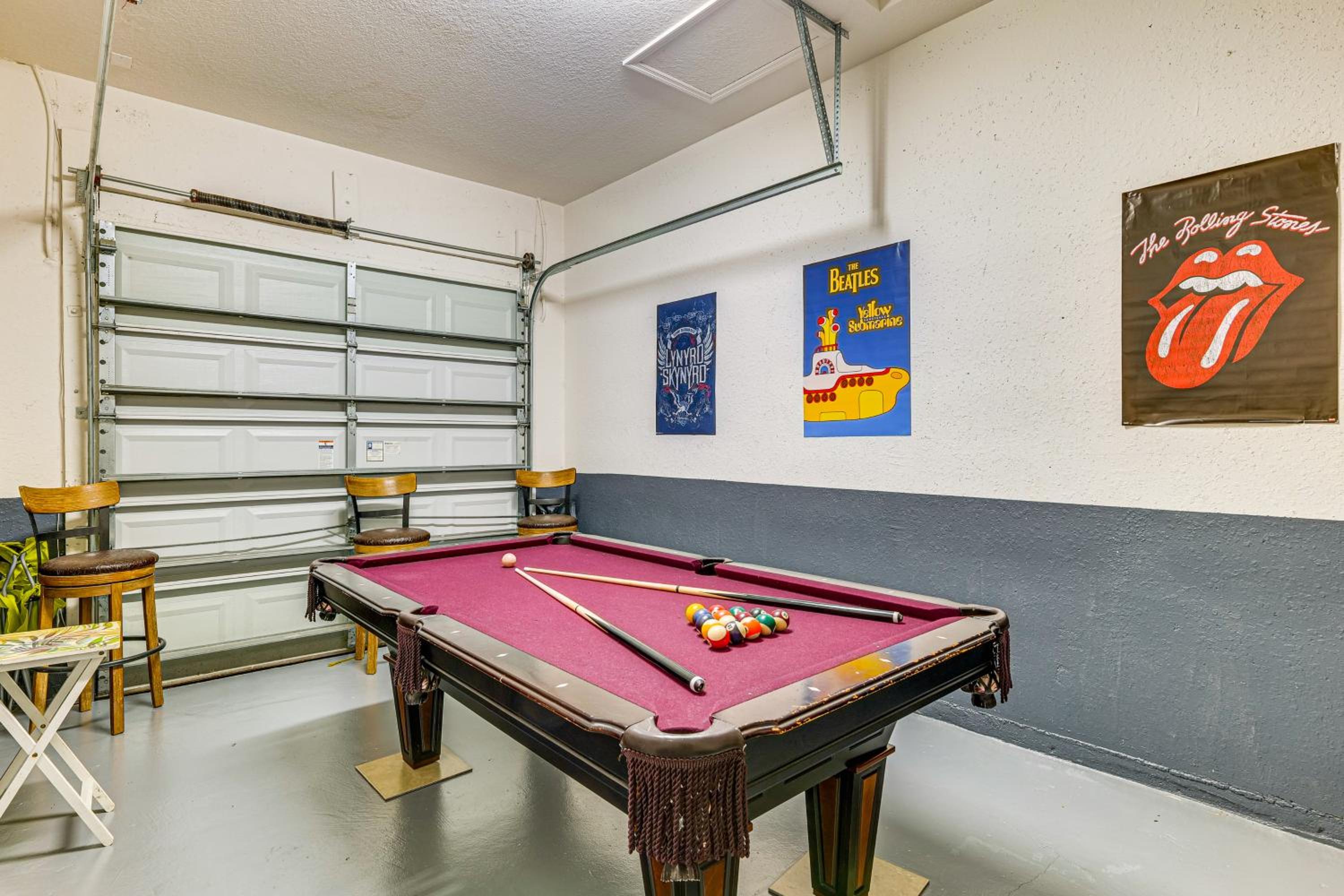8 Mi to Disney! Paradise Found Villa with Games