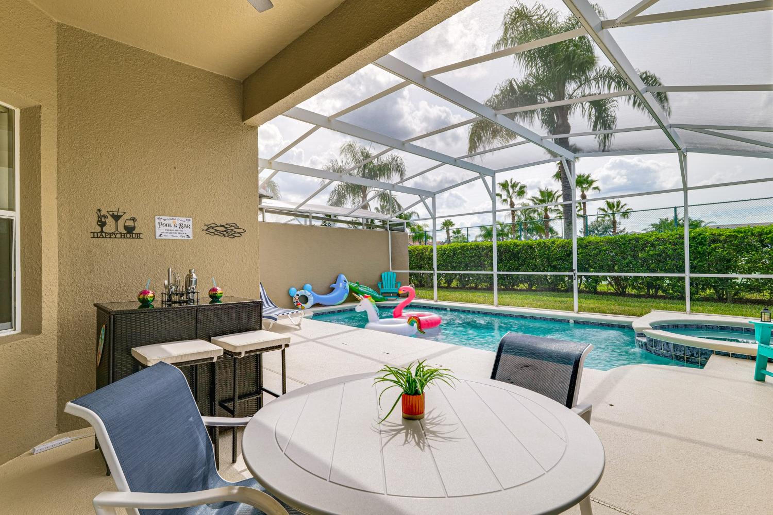 8 Mi to Disney! Paradise Found Villa with Games