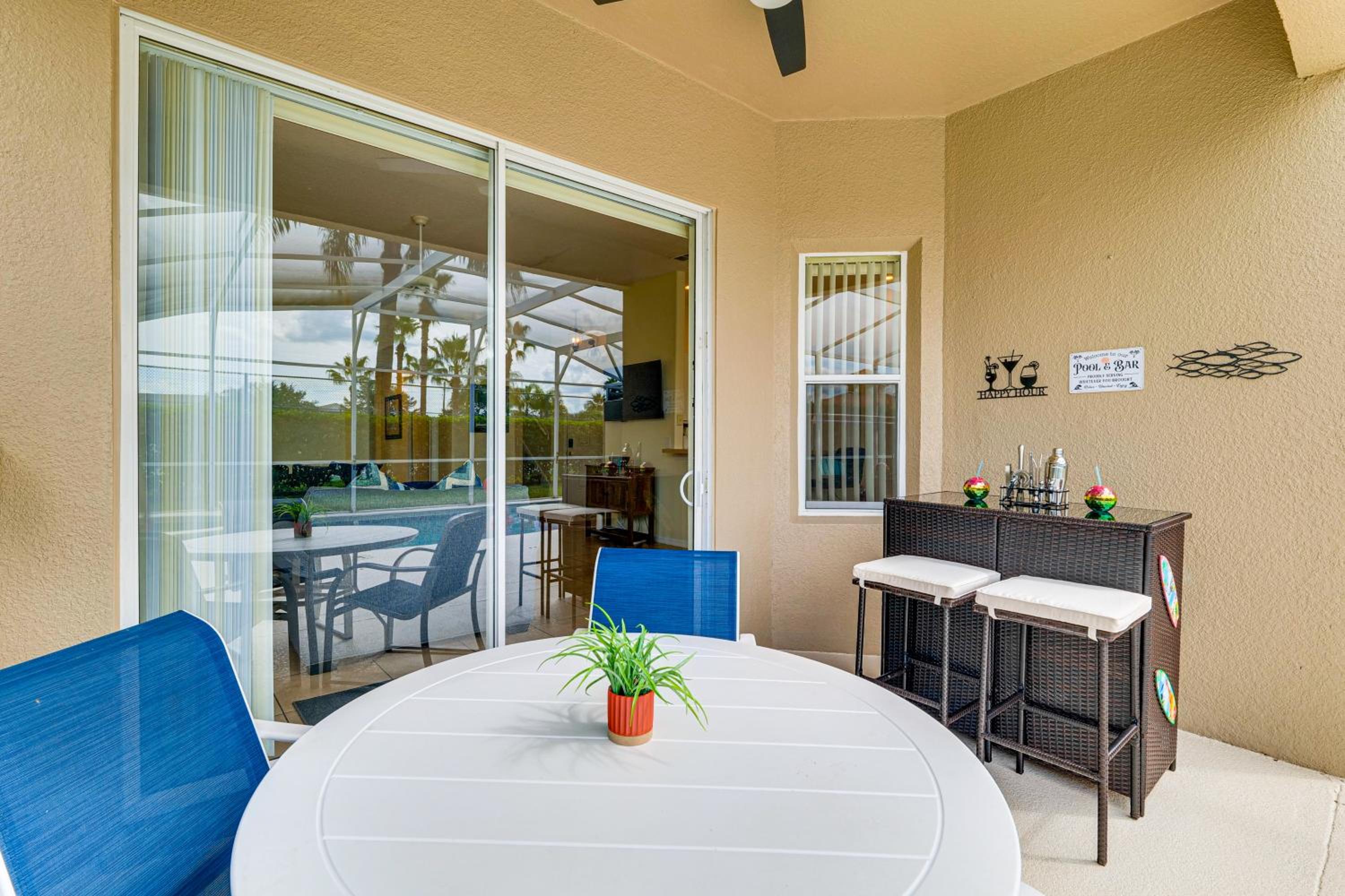 8 Mi to Disney! Paradise Found Villa with Games