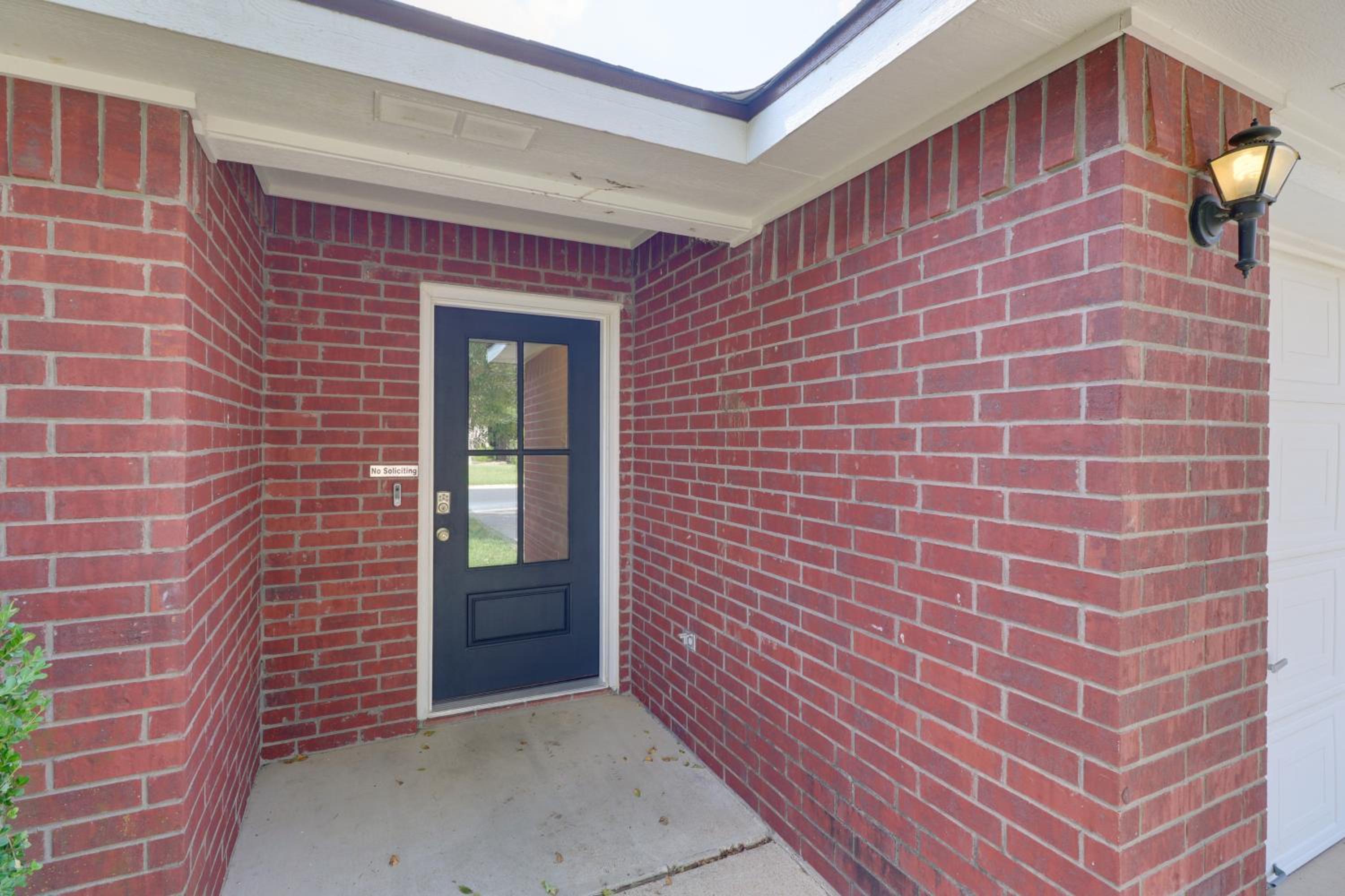 Fenced-In Yard Family Home 4 Mi to Dtwn Killeen!