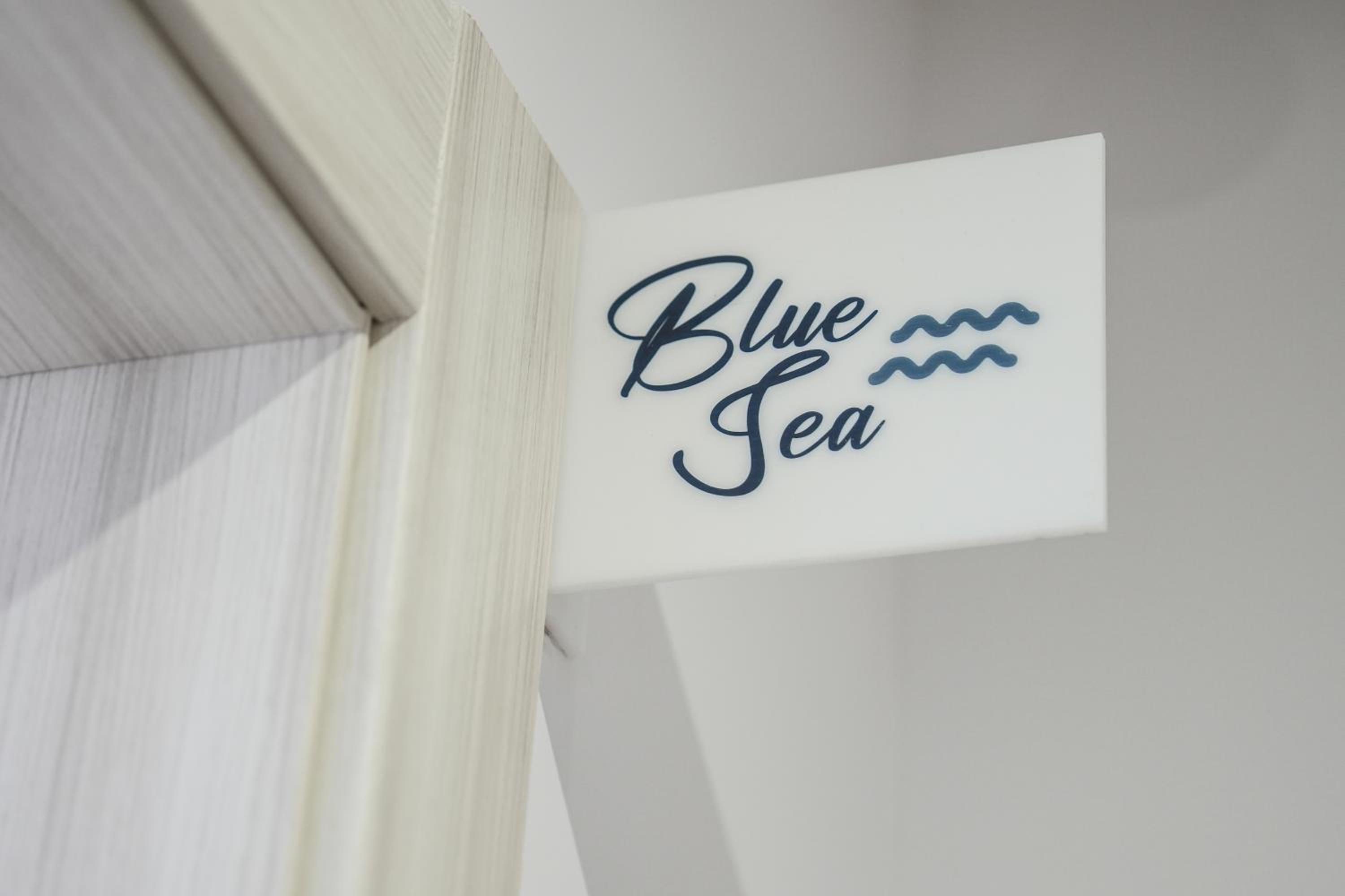BlueB&B