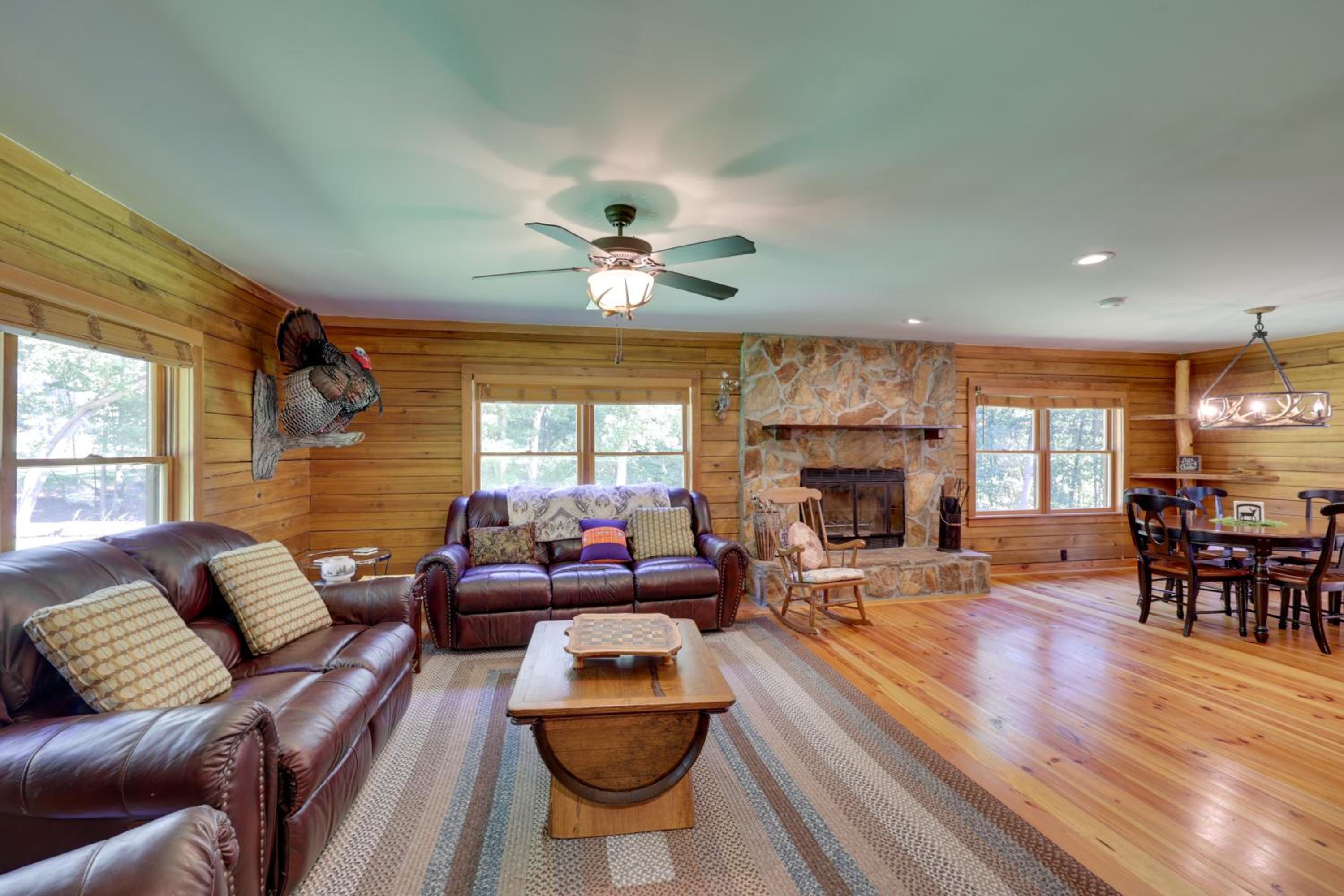 Unplug and Unwind! Country Cabin in Louisburg