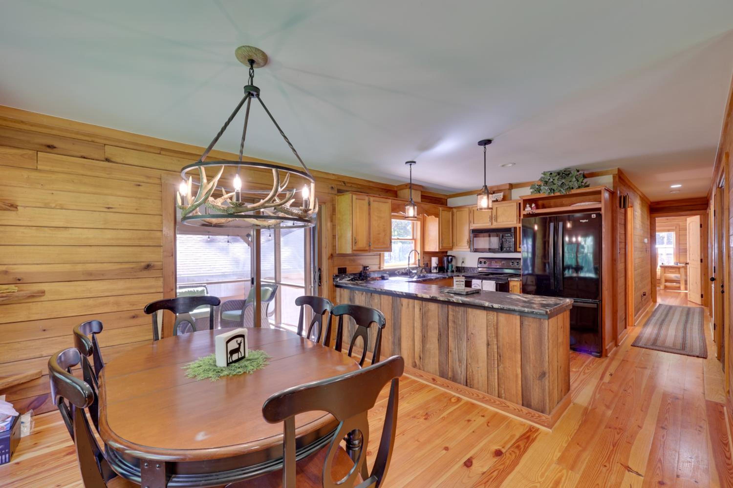 Unplug and Unwind! Country Cabin in Louisburg