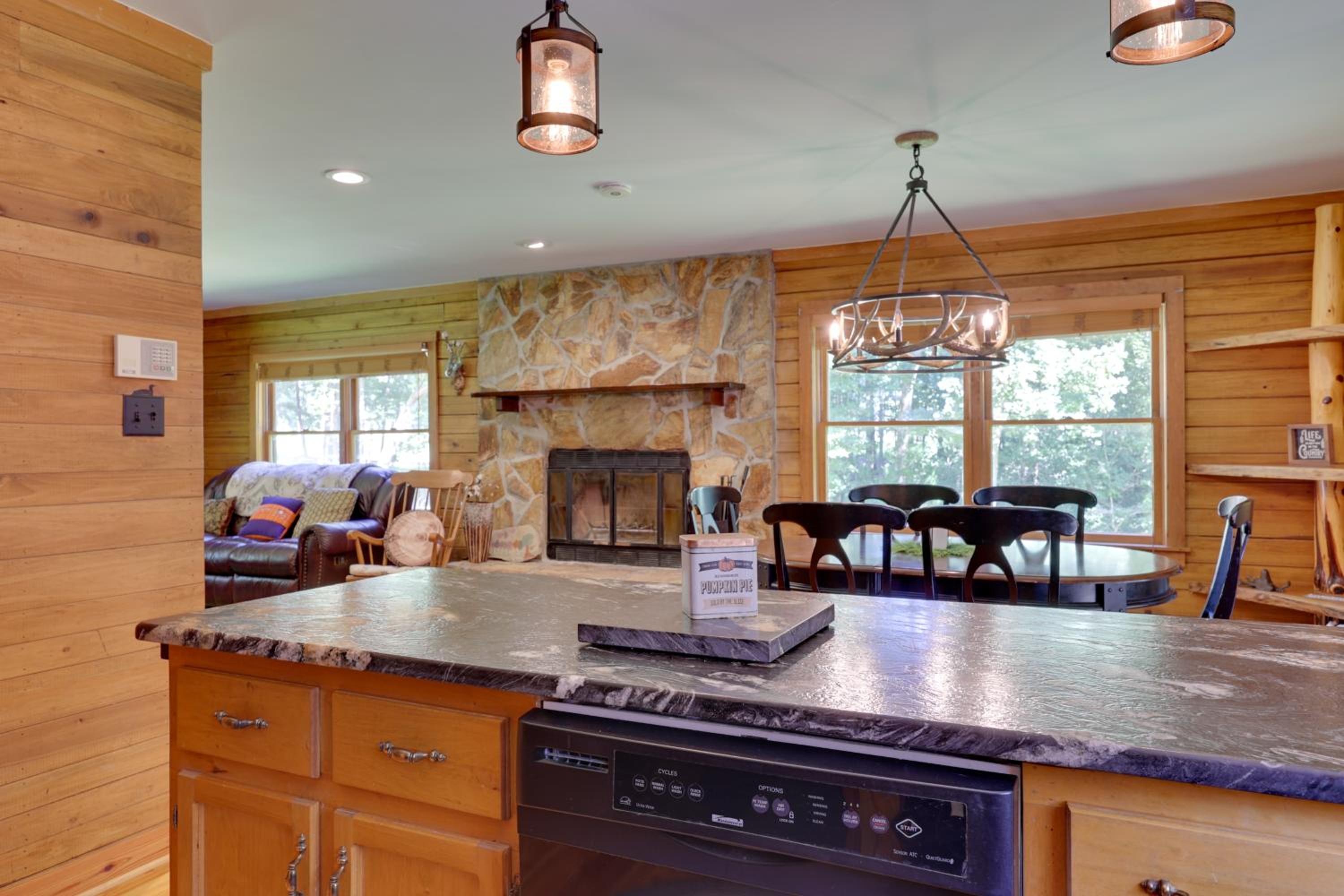 Unplug and Unwind! Country Cabin in Louisburg