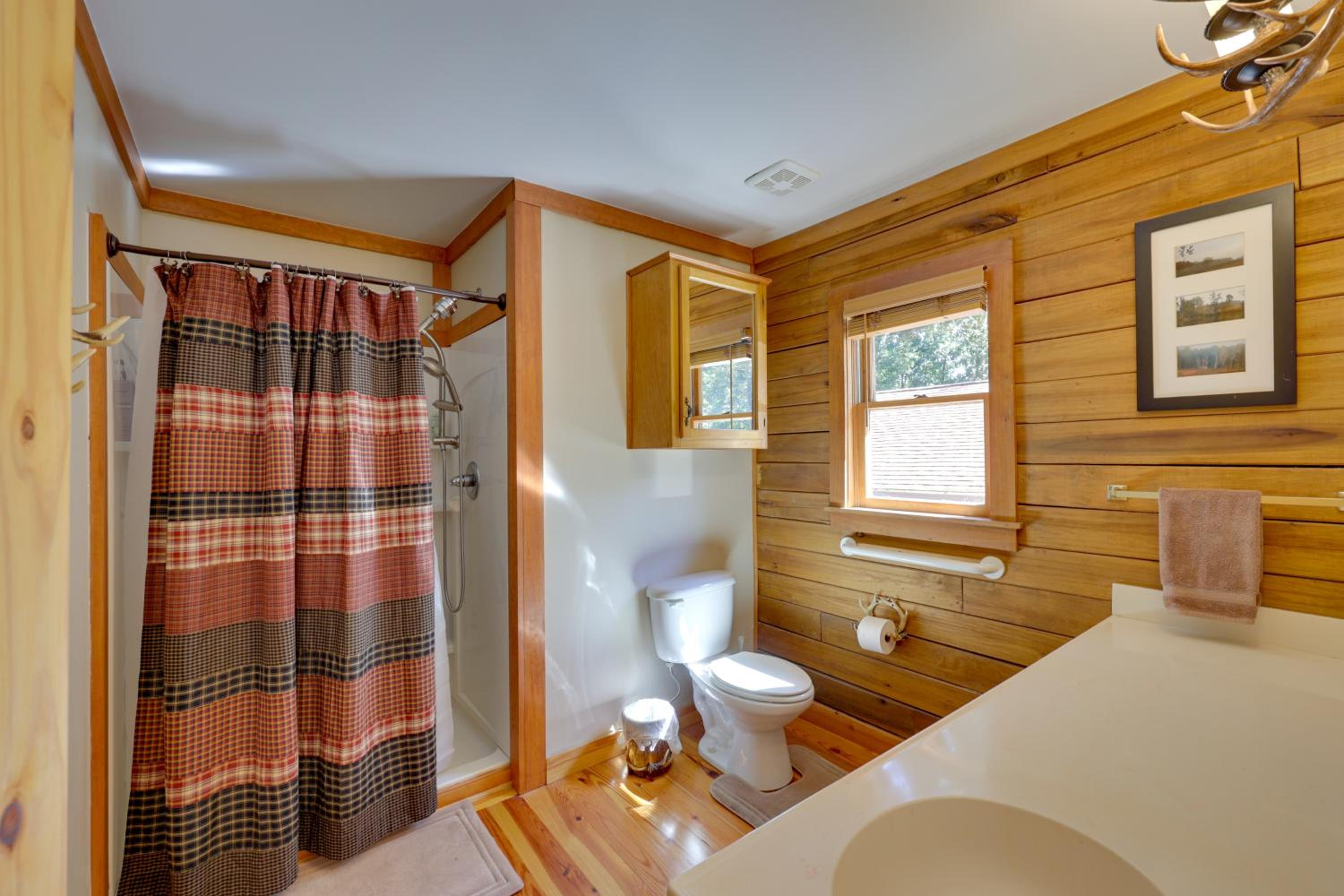 Unplug and Unwind! Country Cabin in Louisburg