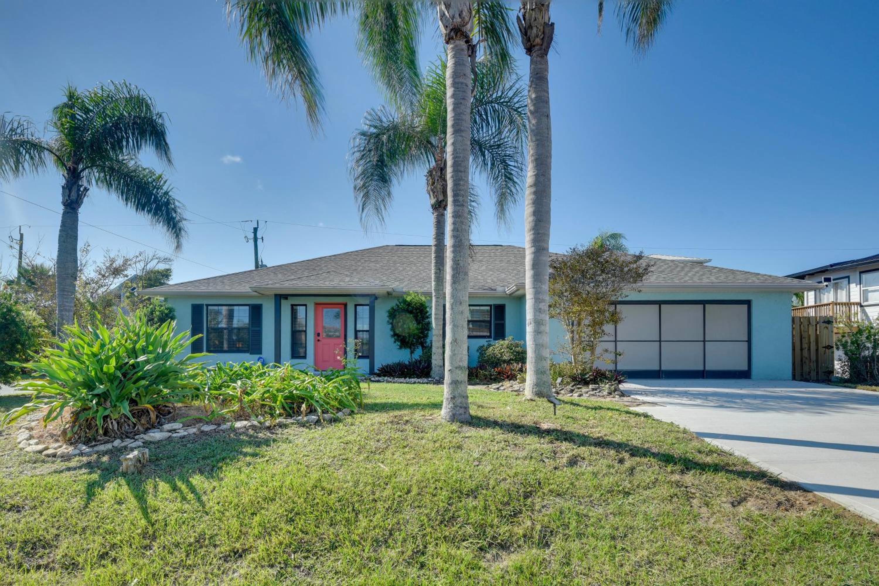 Walk to Beach! Palm Coast Oasis with Pool