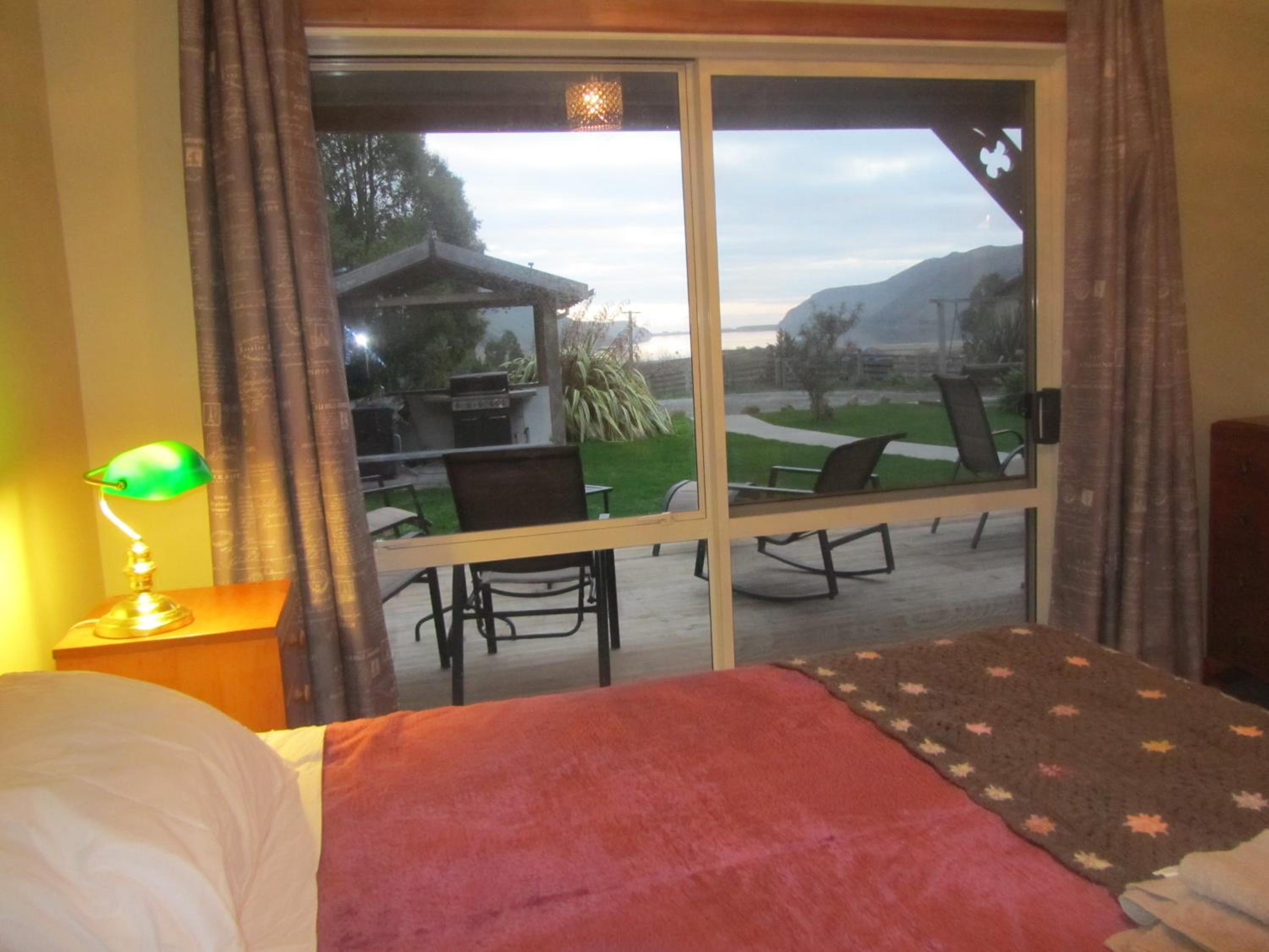Koromiko Cottage at Lochsloy Farmstay Little River view 3