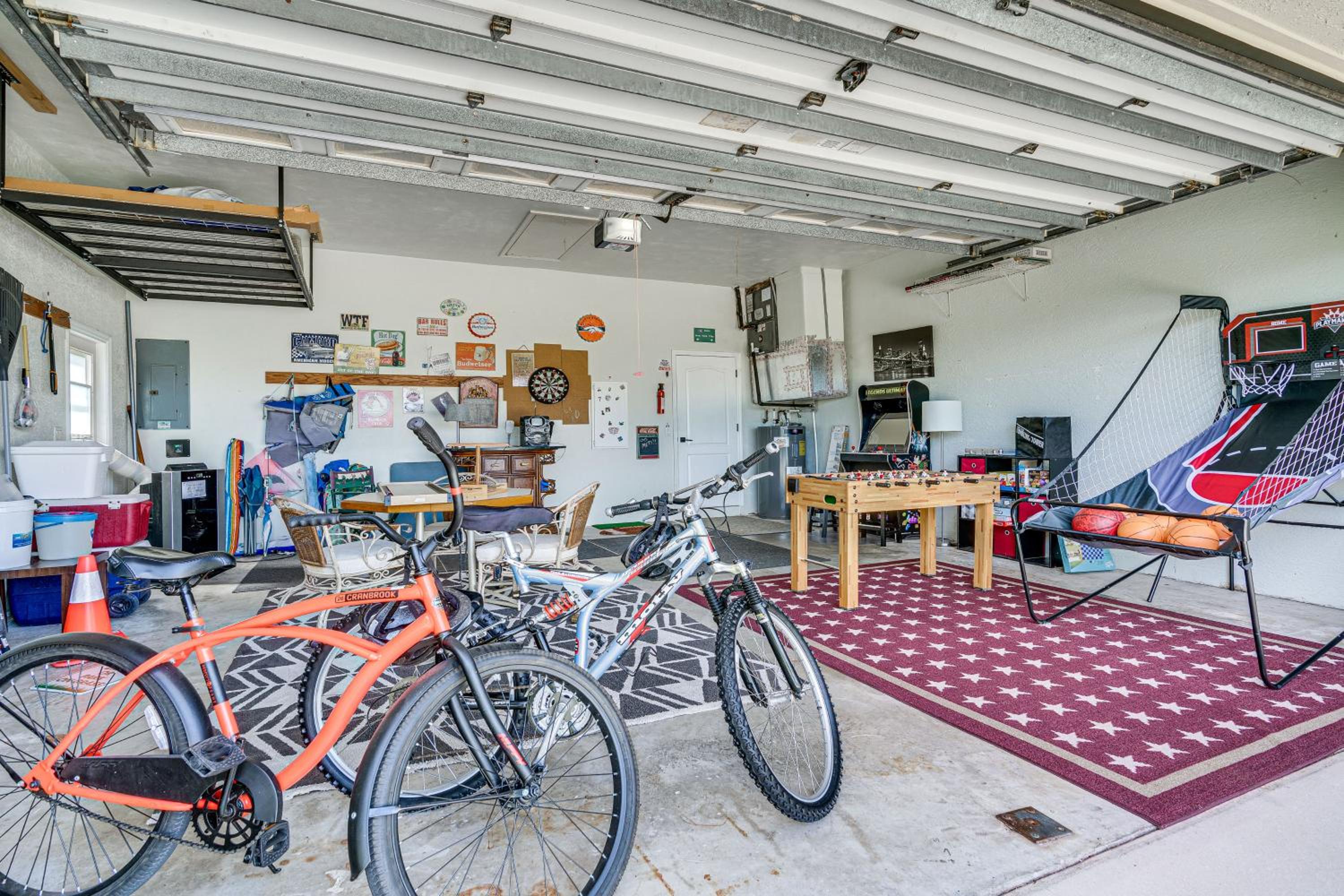 Boat Dock and Patio Cape Coral Home 6 Mi to Beach!