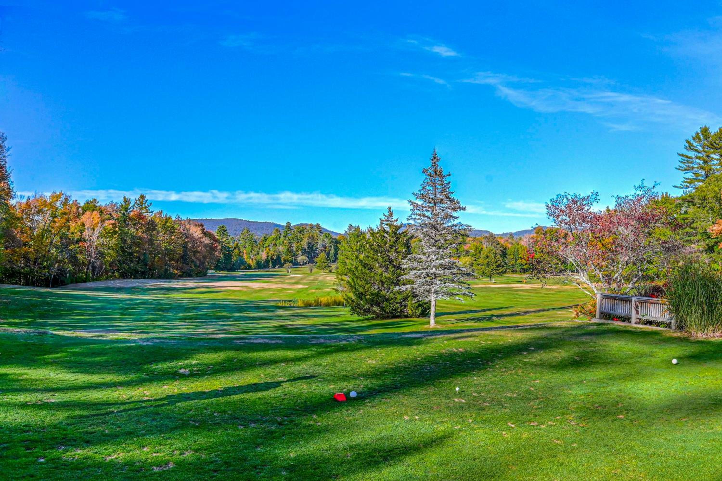 6 Mi to Ski Slopes Oak View Lakefront Home!