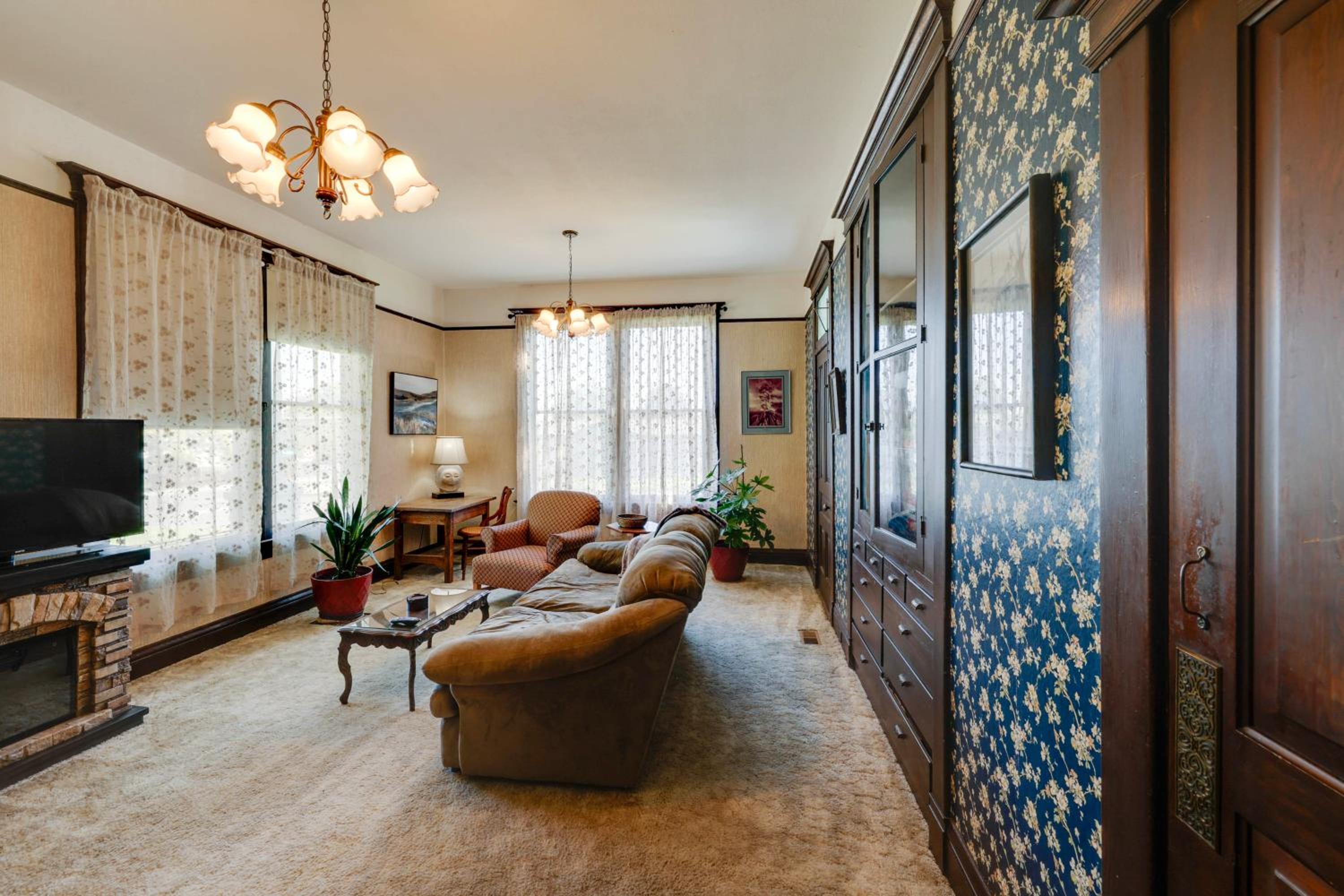 2 Mi to River Historic Clarkston Home with Views!