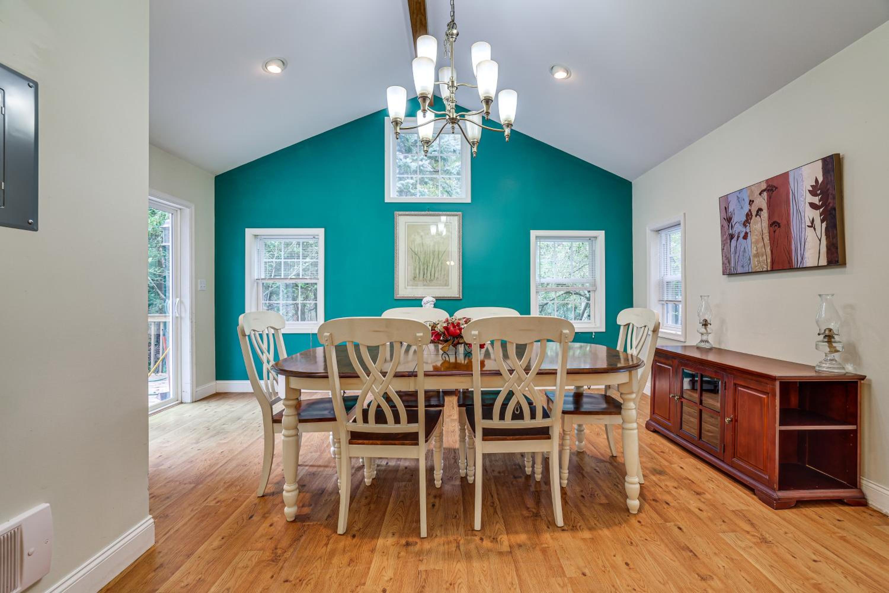 7 Mi to Big Boulder Mtn! Home with Pet-Friendly Yard