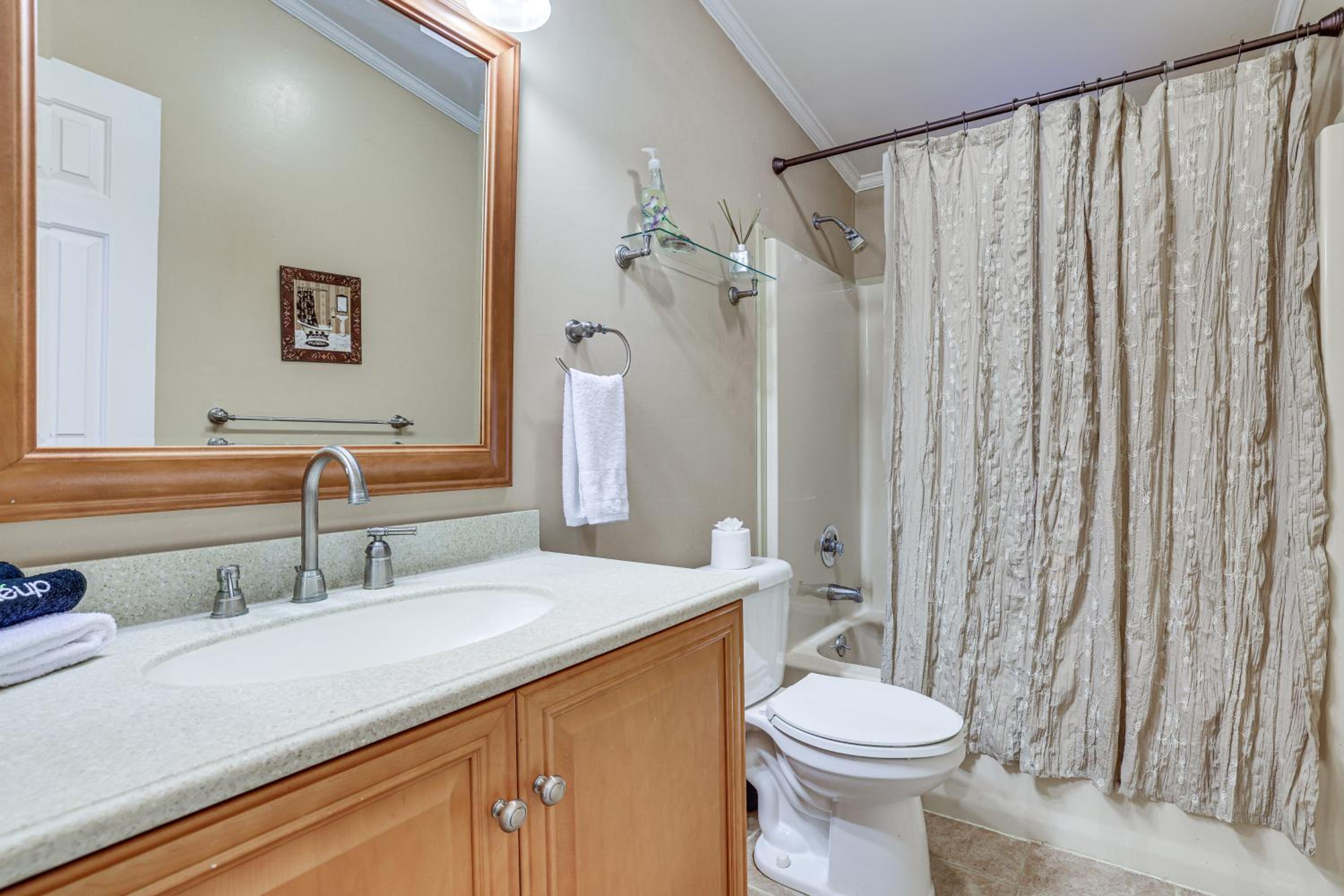 7 Mi to Big Boulder Mtn! Home with Pet-Friendly Yard