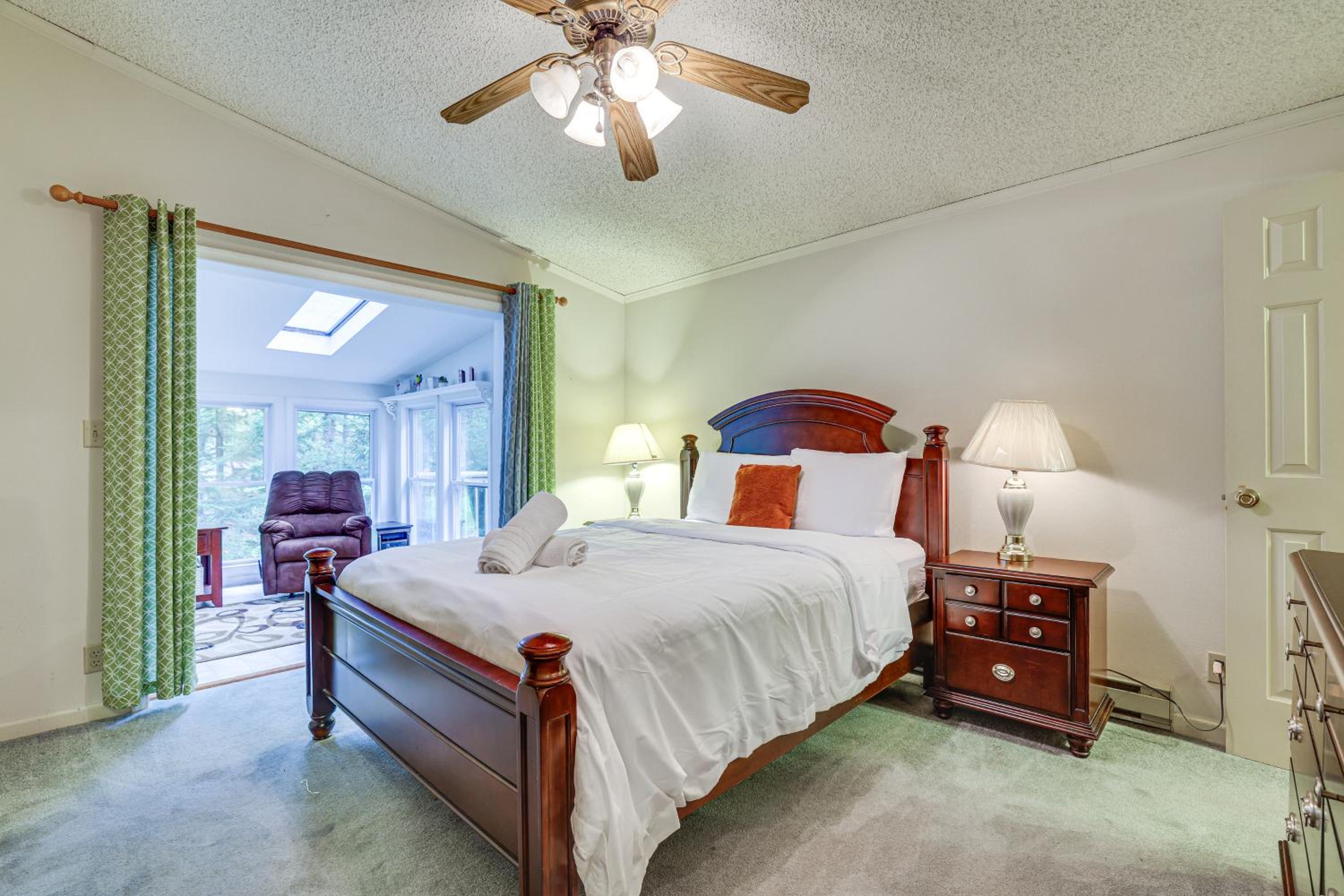 7 Mi to Big Boulder Mtn! Home with Pet-Friendly Yard
