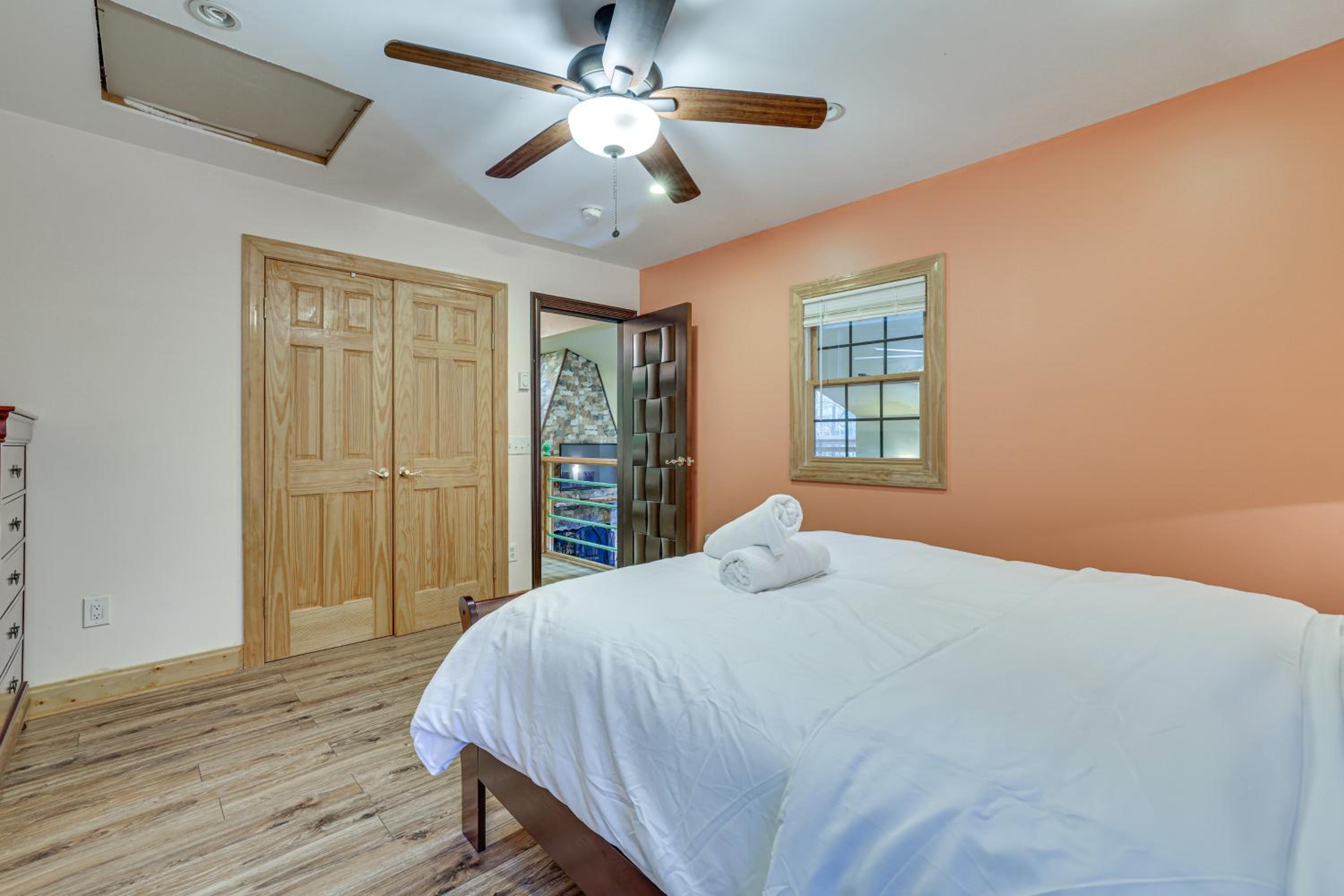 7 Mi to Big Boulder Mtn! Home with Pet-Friendly Yard