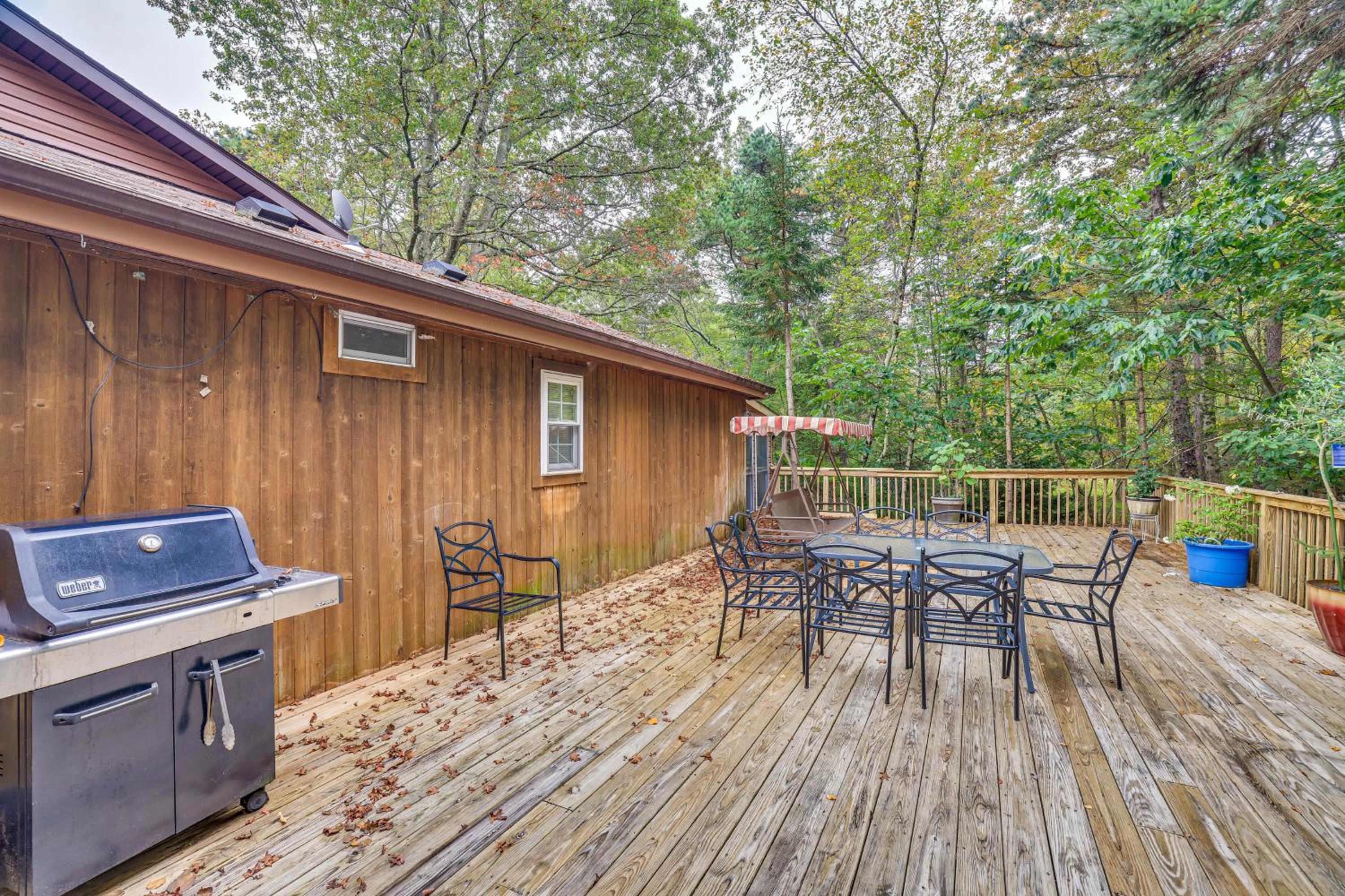 7 Mi to Big Boulder Mtn! Home with Pet-Friendly Yard