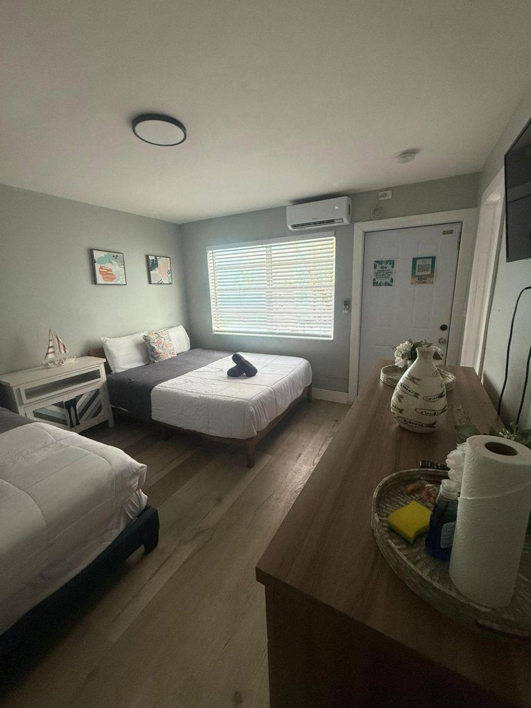 2 Beach Units for 6 | Patio + Free Parking