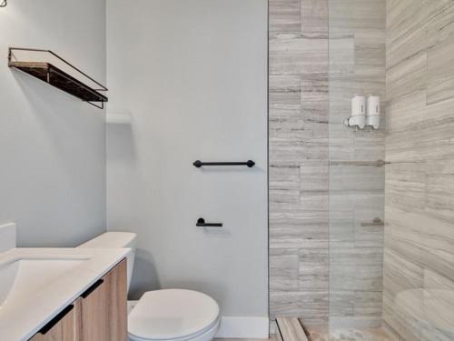 Dania Beach Getaway | 2 Studios for 6 Guests