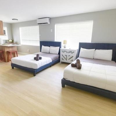 Dania Beach Getaway | 2 Studios for 6 Guests